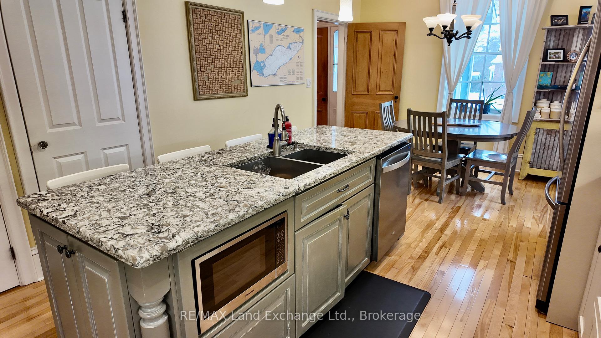 Photo 10 of 457 Durham Street, Kincardine — HOMEH