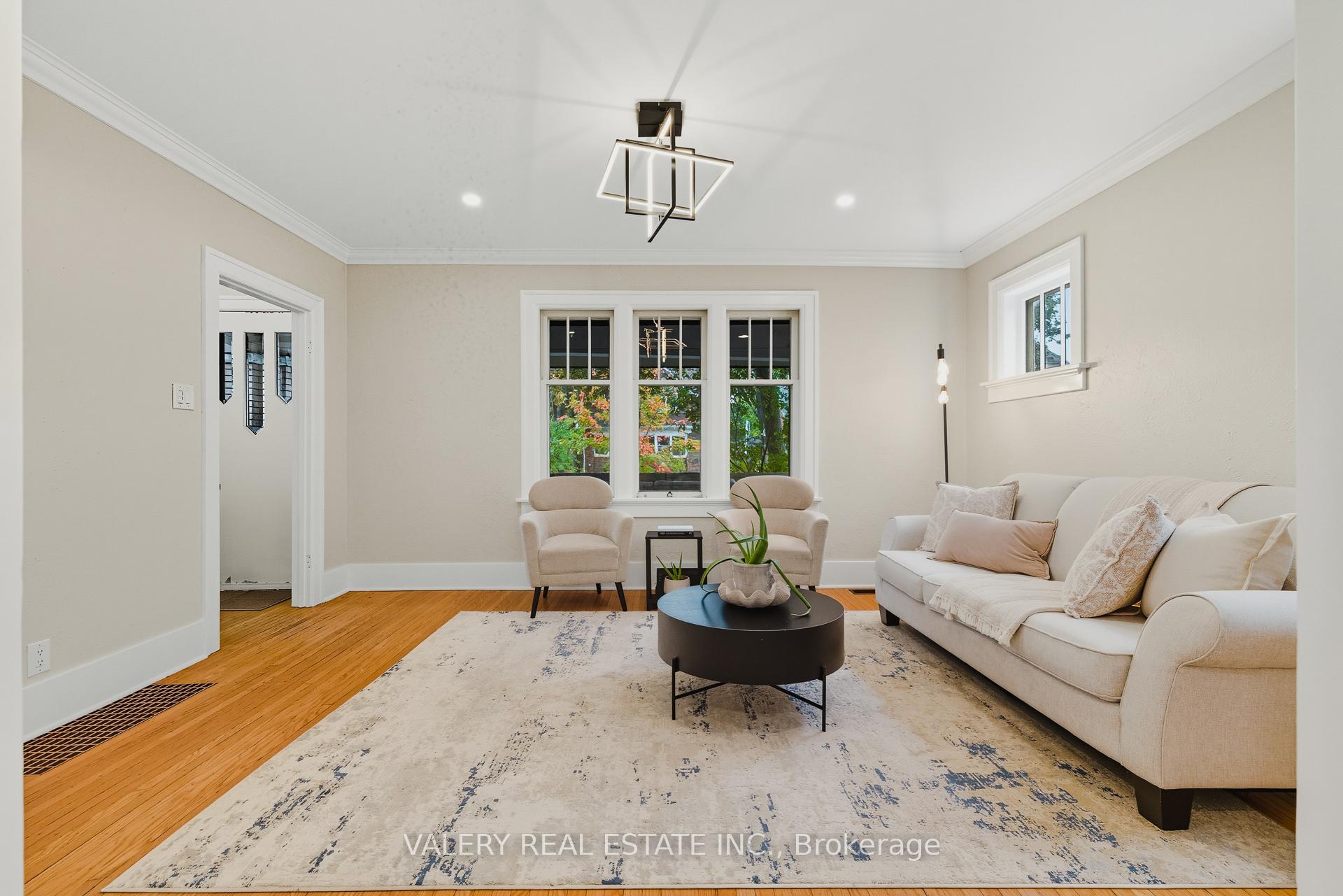 Photo 6 of 81 Pandora Avenue N, Kitchener — HOMEH