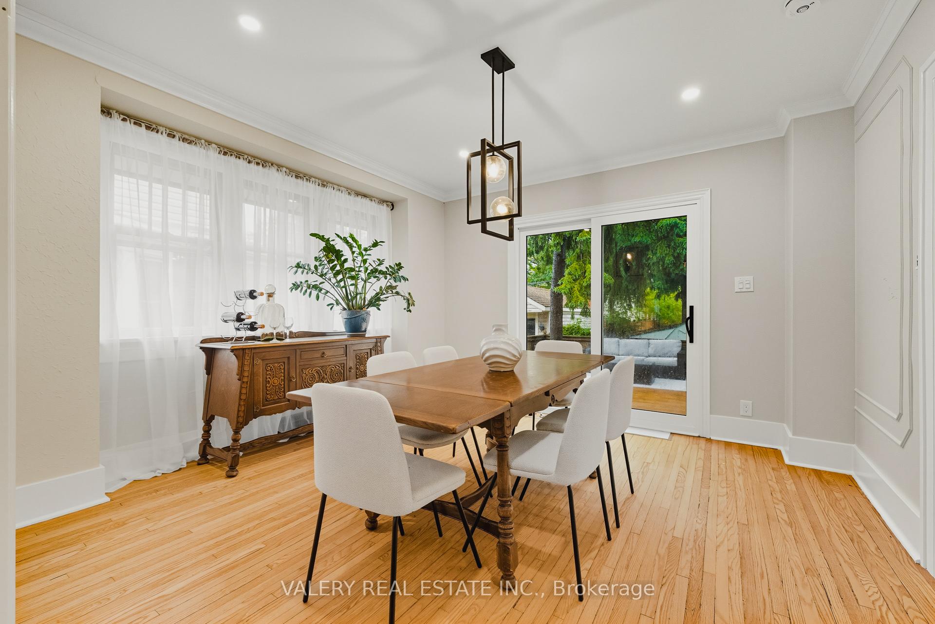 Photo 7 of 81 Pandora Avenue N, Kitchener — HOMEH