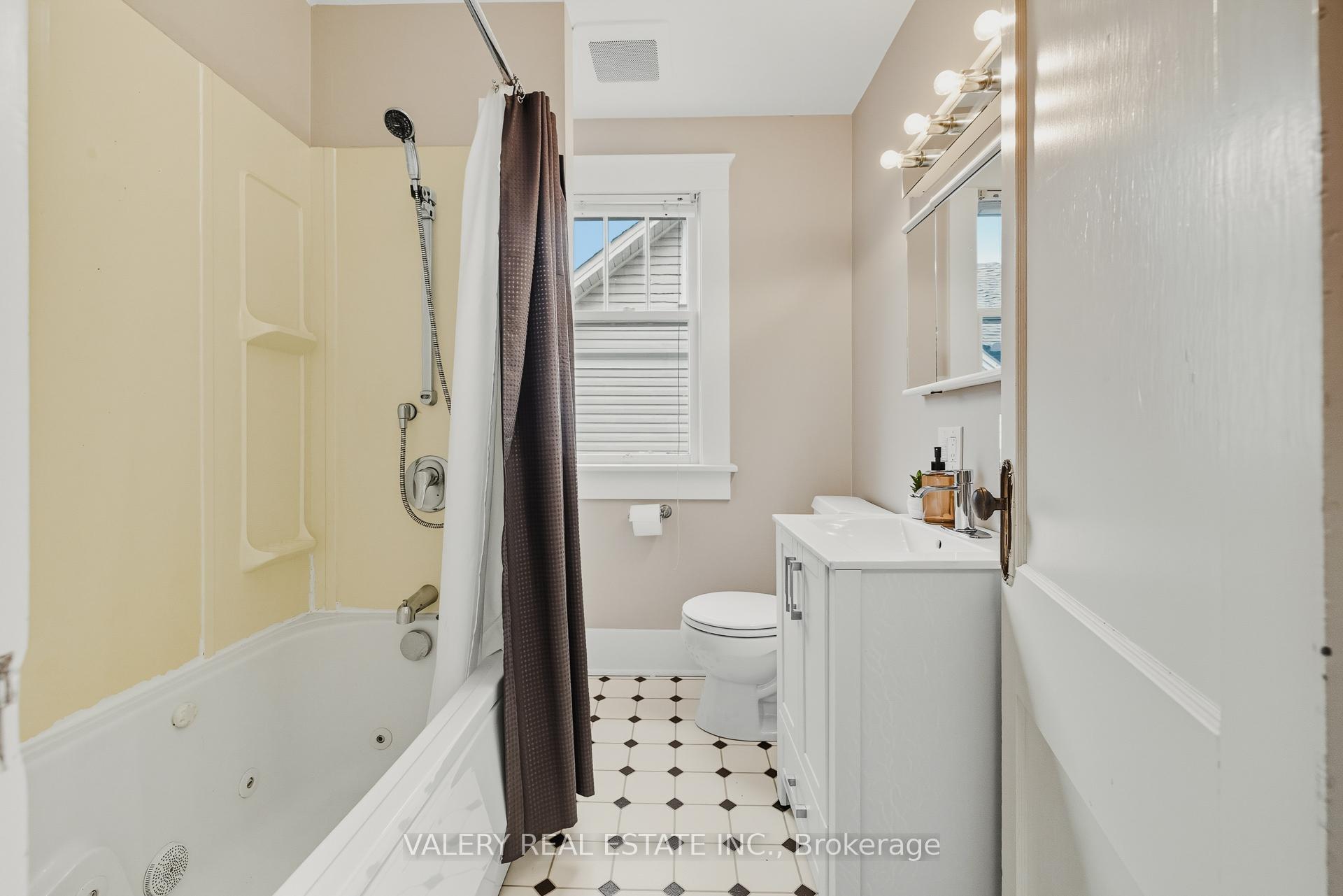 Photo 21 of 81 Pandora Avenue N, Kitchener — HOMEH
