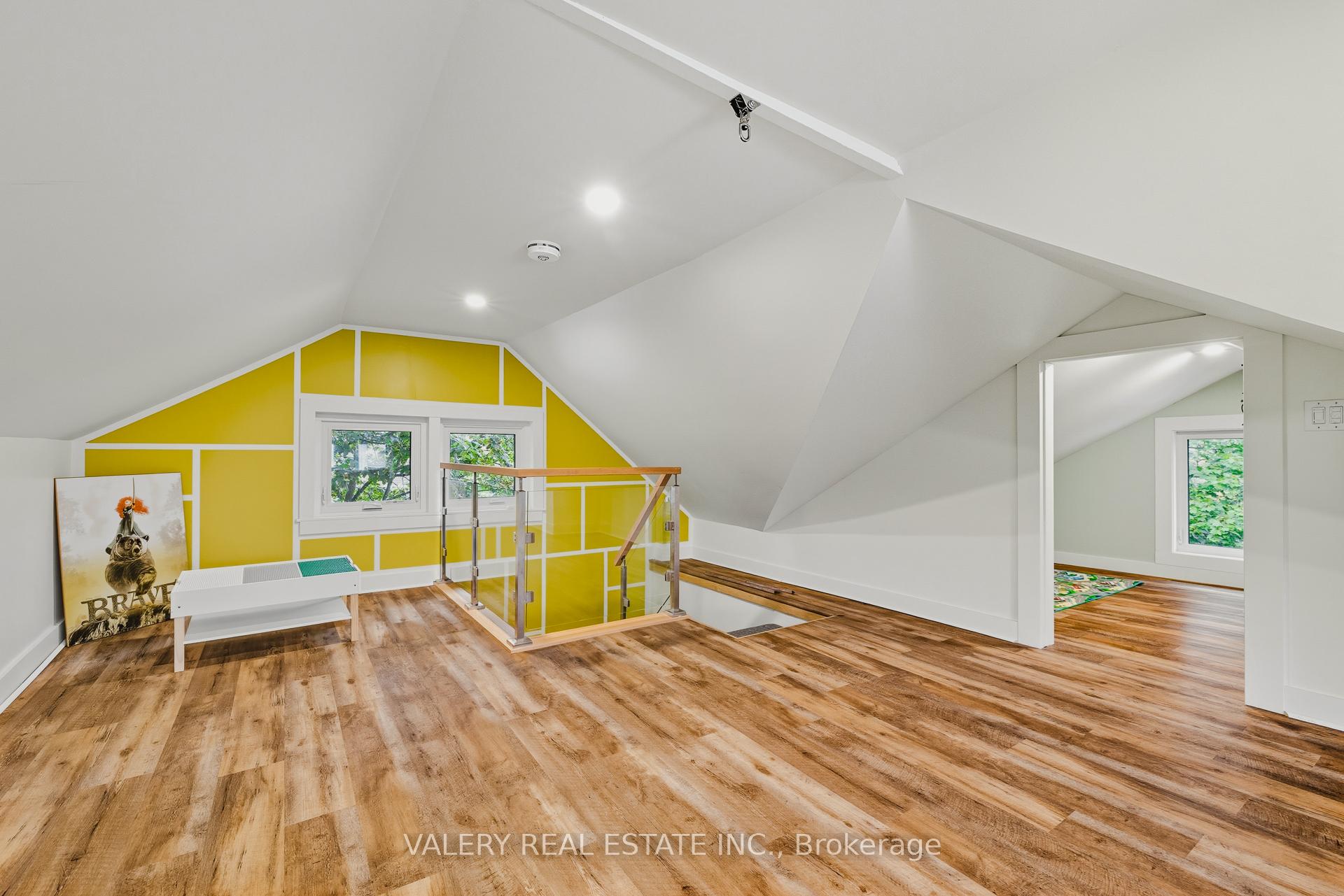Photo 23 of 81 Pandora Avenue N, Kitchener — HOMEH