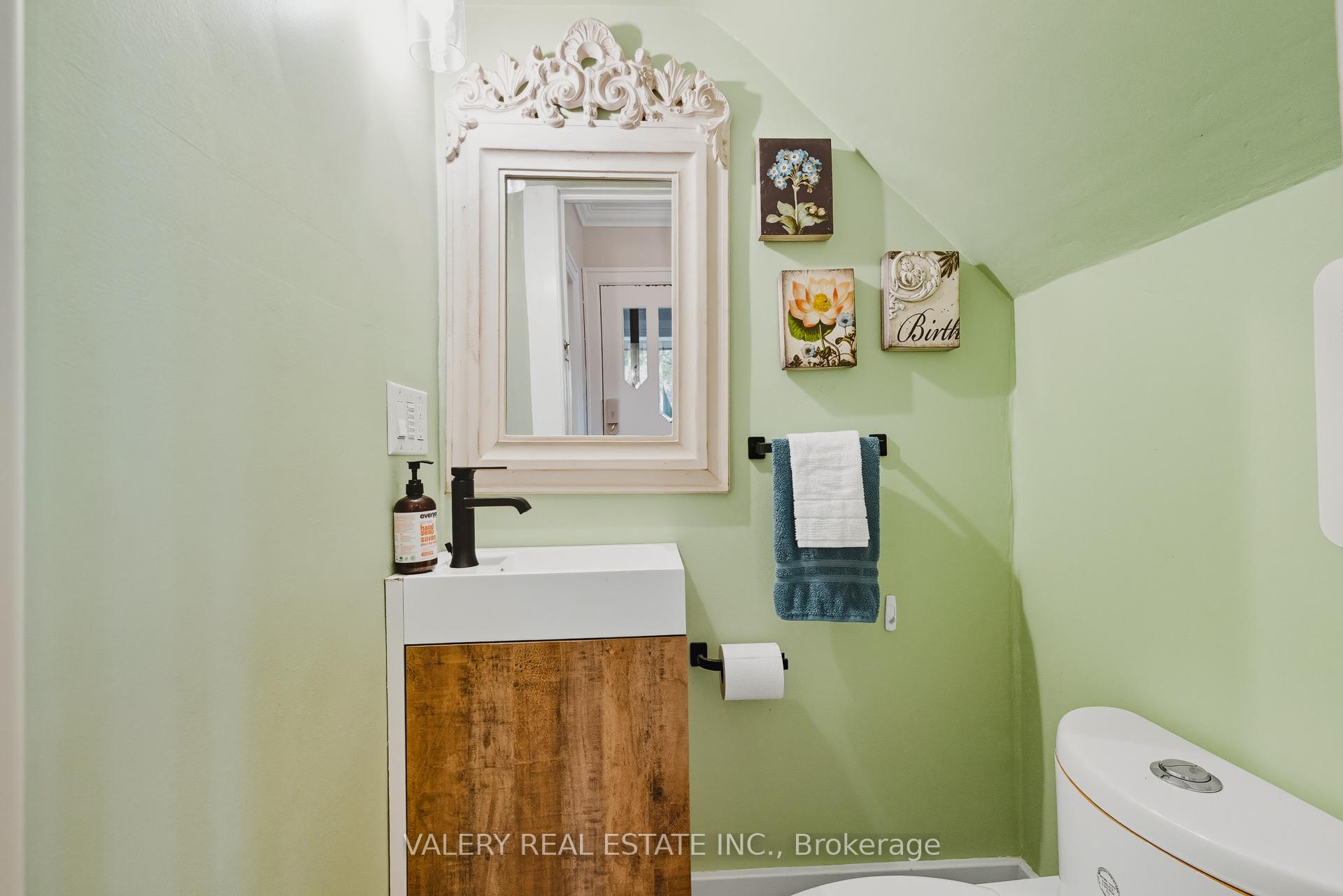 Photo 26 of 81 Pandora Avenue N, Kitchener — HOMEH