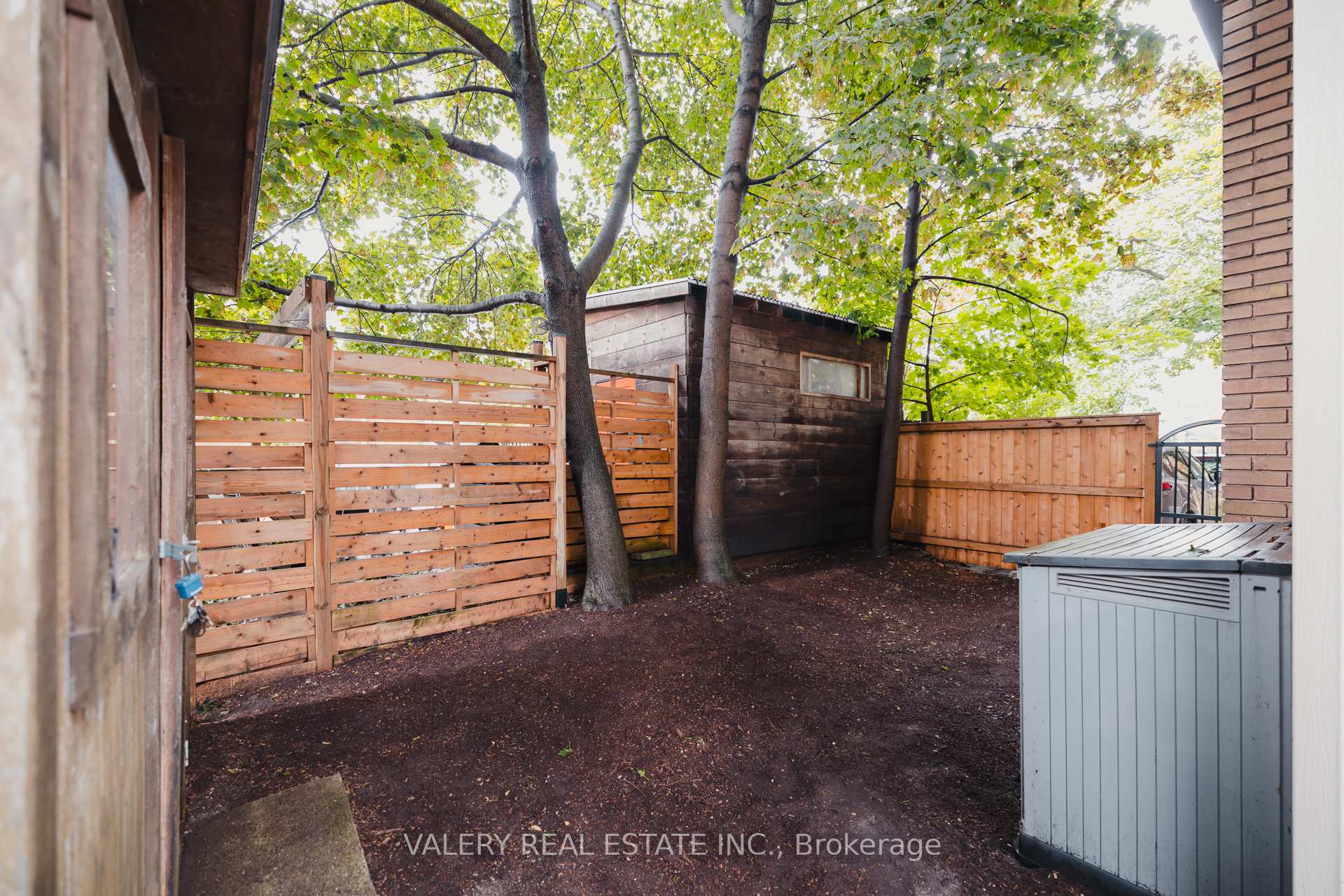 Photo 32 of 81 Pandora Avenue N, Kitchener — HOMEH