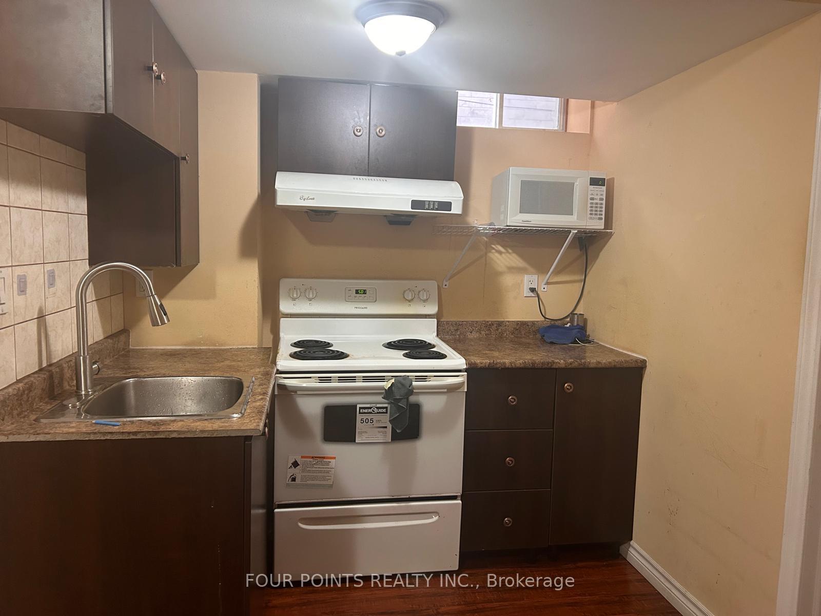 Photo 2 of 19 Kincaid Lane, Markham, Middlefield — HOMEH