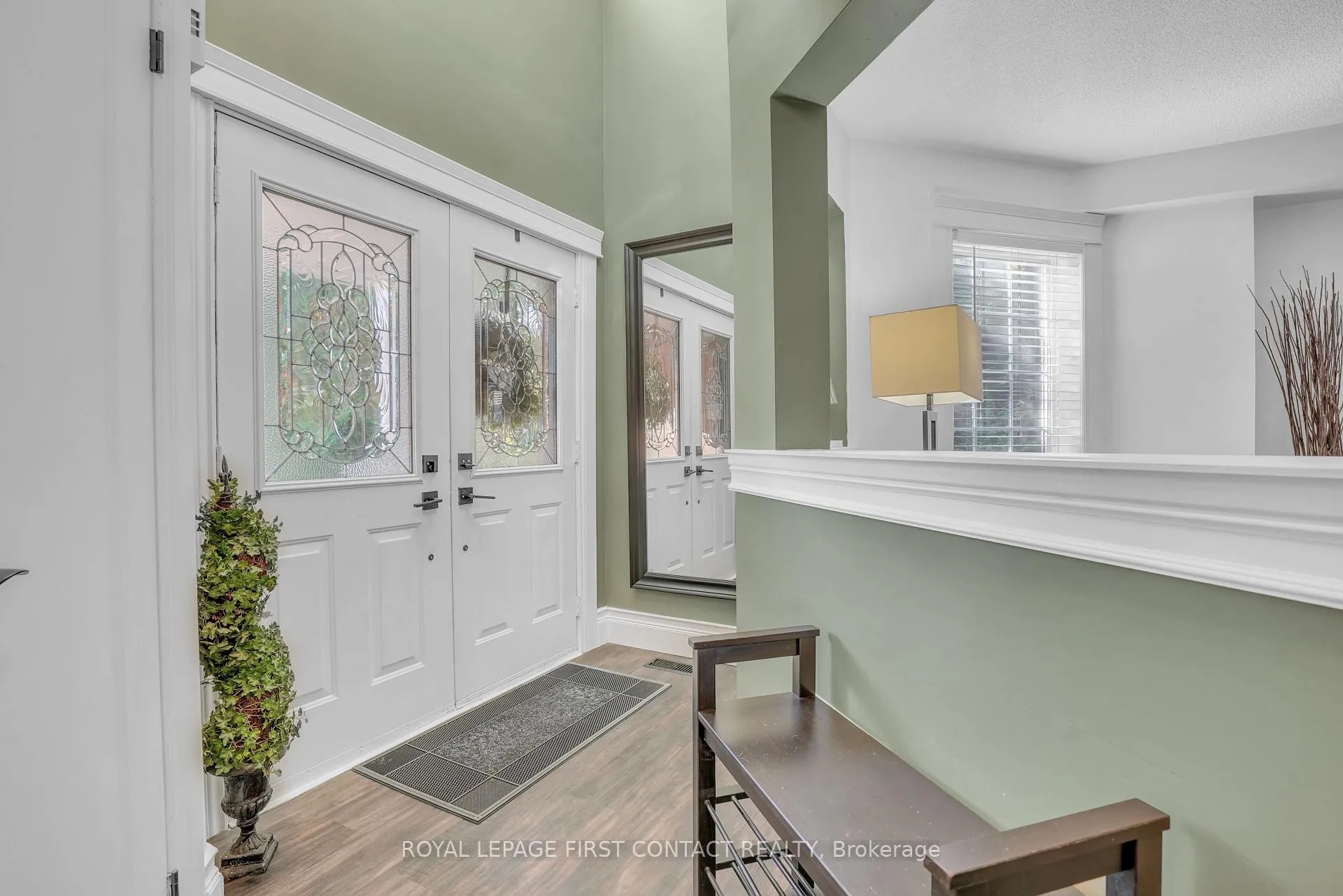 Photo 3 of 1328 Vincent Crescent, Innisfil, Alcona — HOMEH