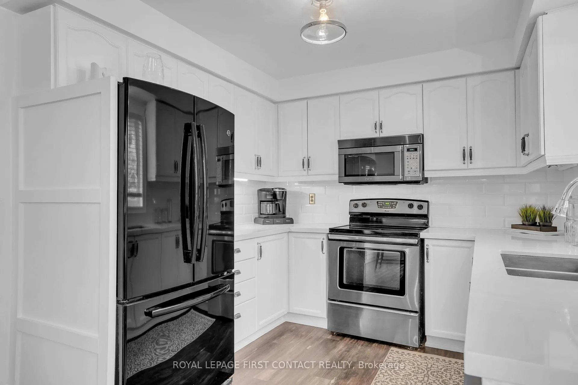 Photo 15 of 1328 Vincent Crescent, Innisfil, Alcona — HOMEH