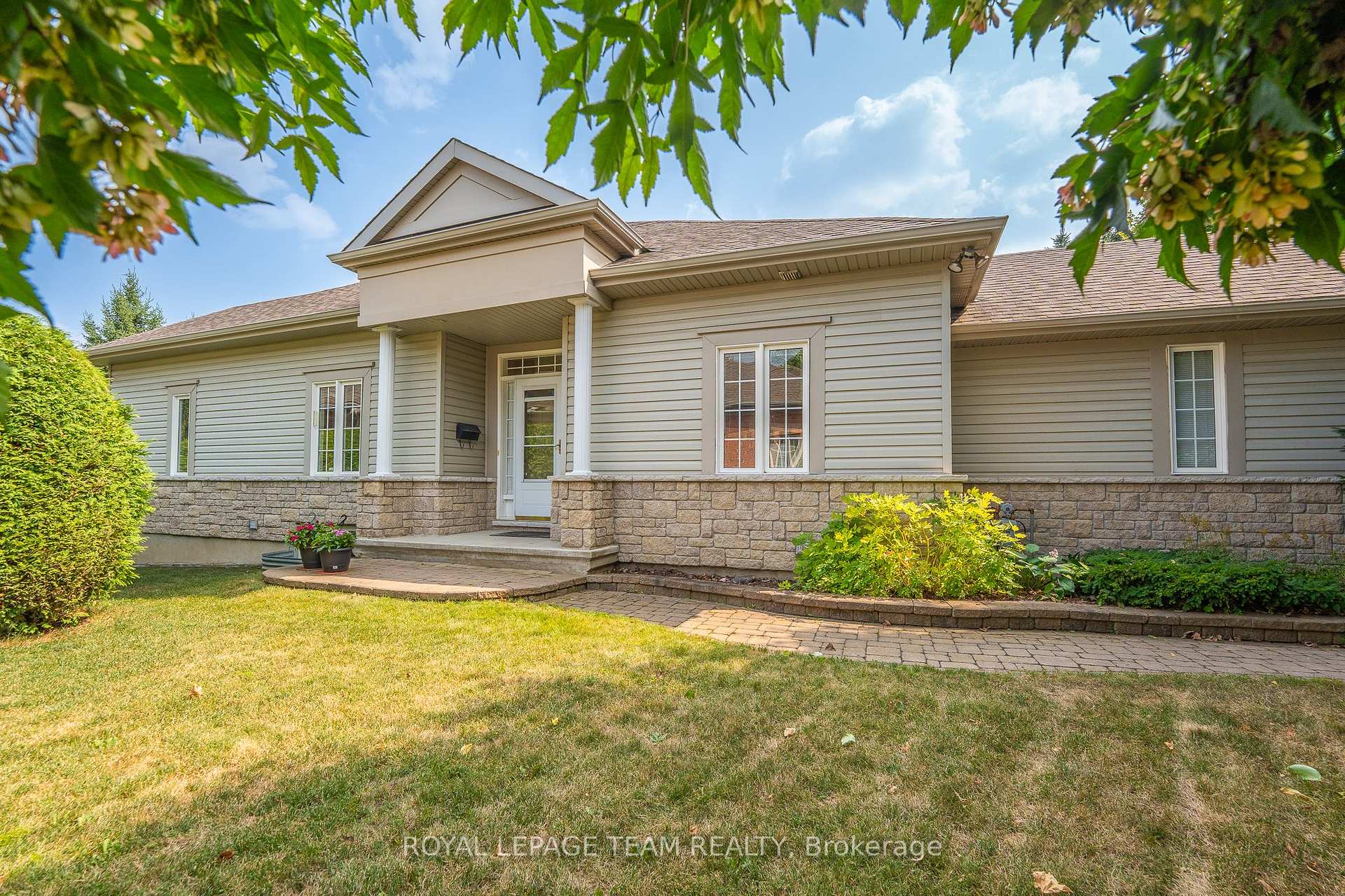 Photo 3 of 77 Kinmount Private, Ottawa, Kanata - Kanata Lakes/Heritage Hills — HOMEH