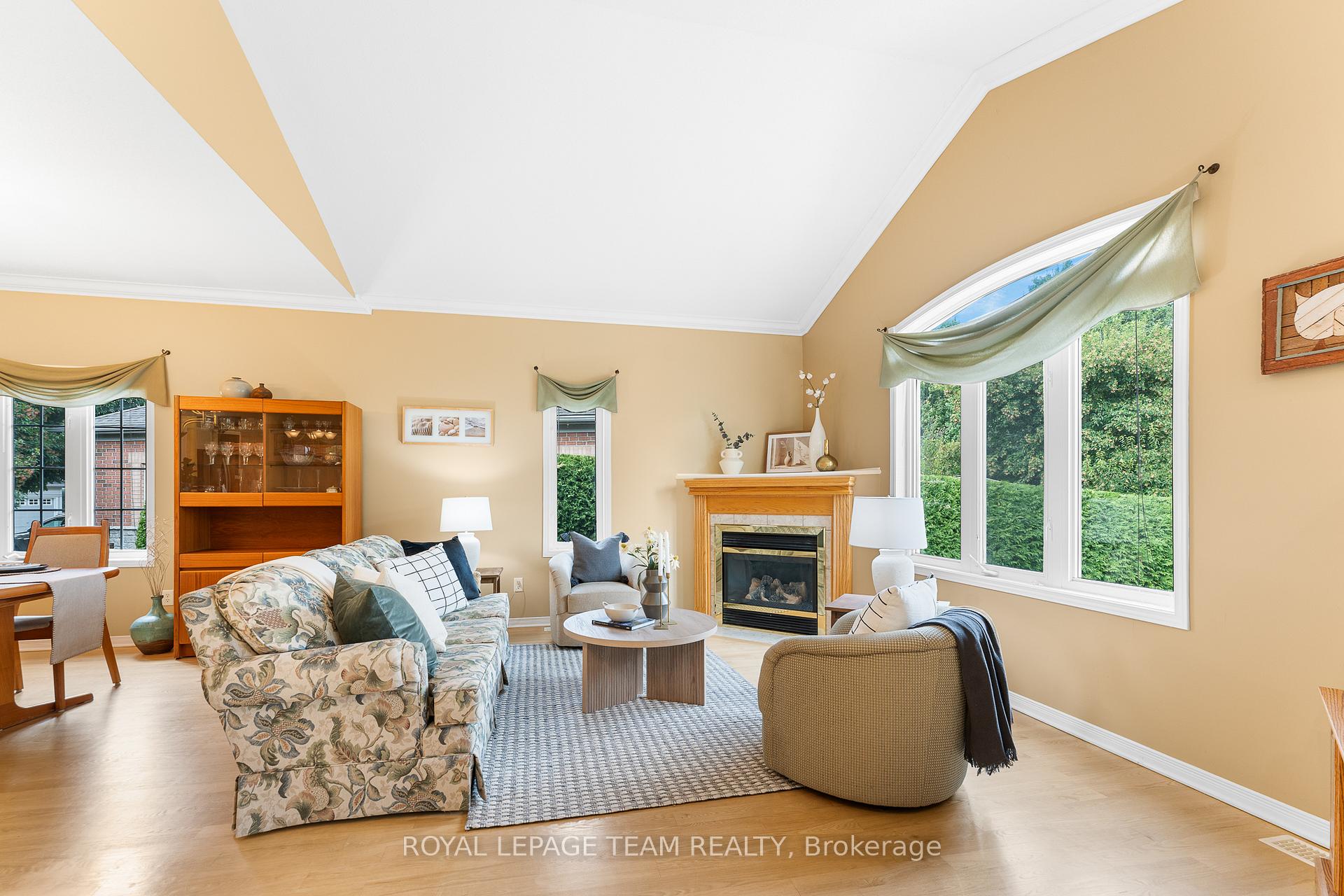 Photo 10 of 77 Kinmount Private, Ottawa, Kanata - Kanata Lakes/Heritage Hills — HOMEH