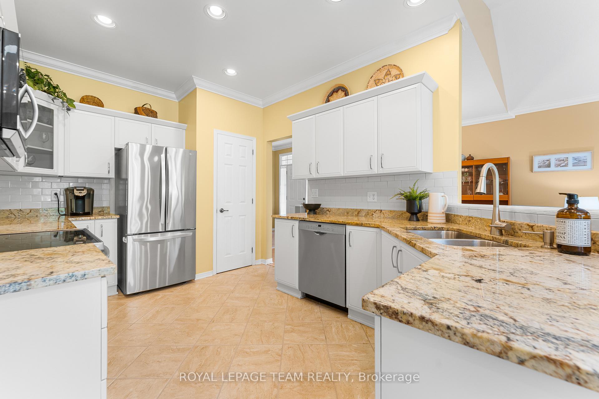 Photo 16 of 77 Kinmount Private, Ottawa, Kanata - Kanata Lakes/Heritage Hills — HOMEH