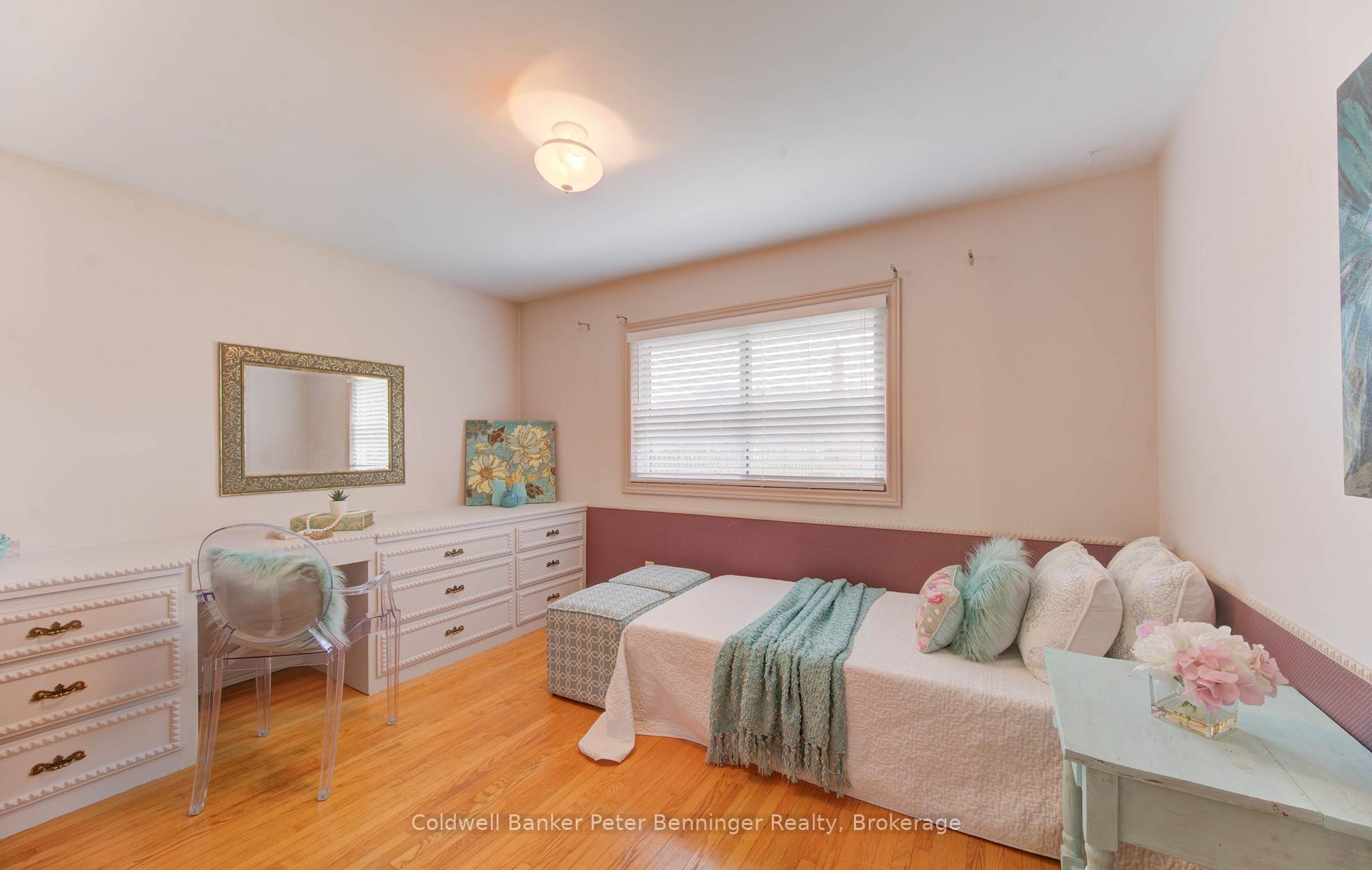 Photo 17 of 41 Weichel Street, Kitchener — HOMEH