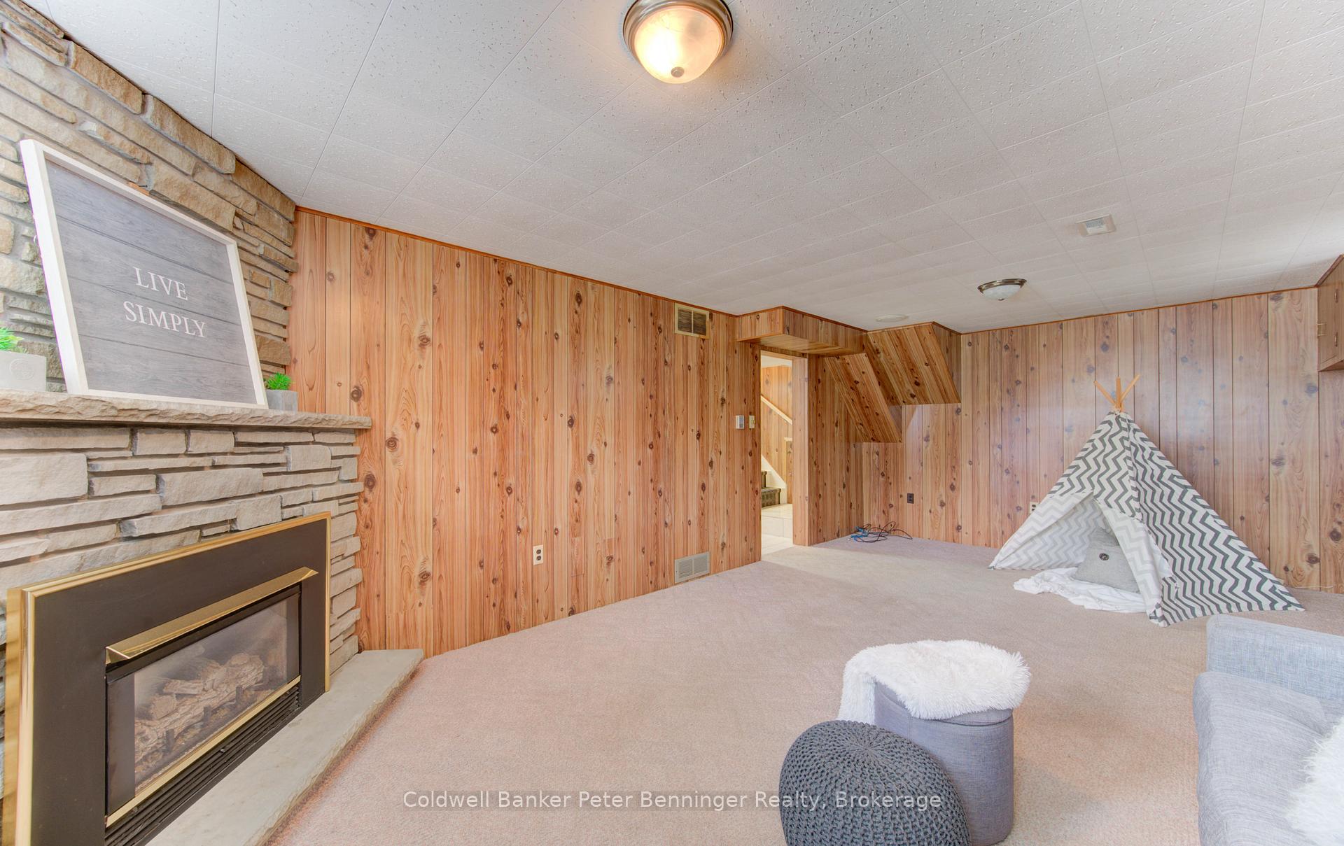 Photo 21 of 41 Weichel Street, Kitchener — HOMEH