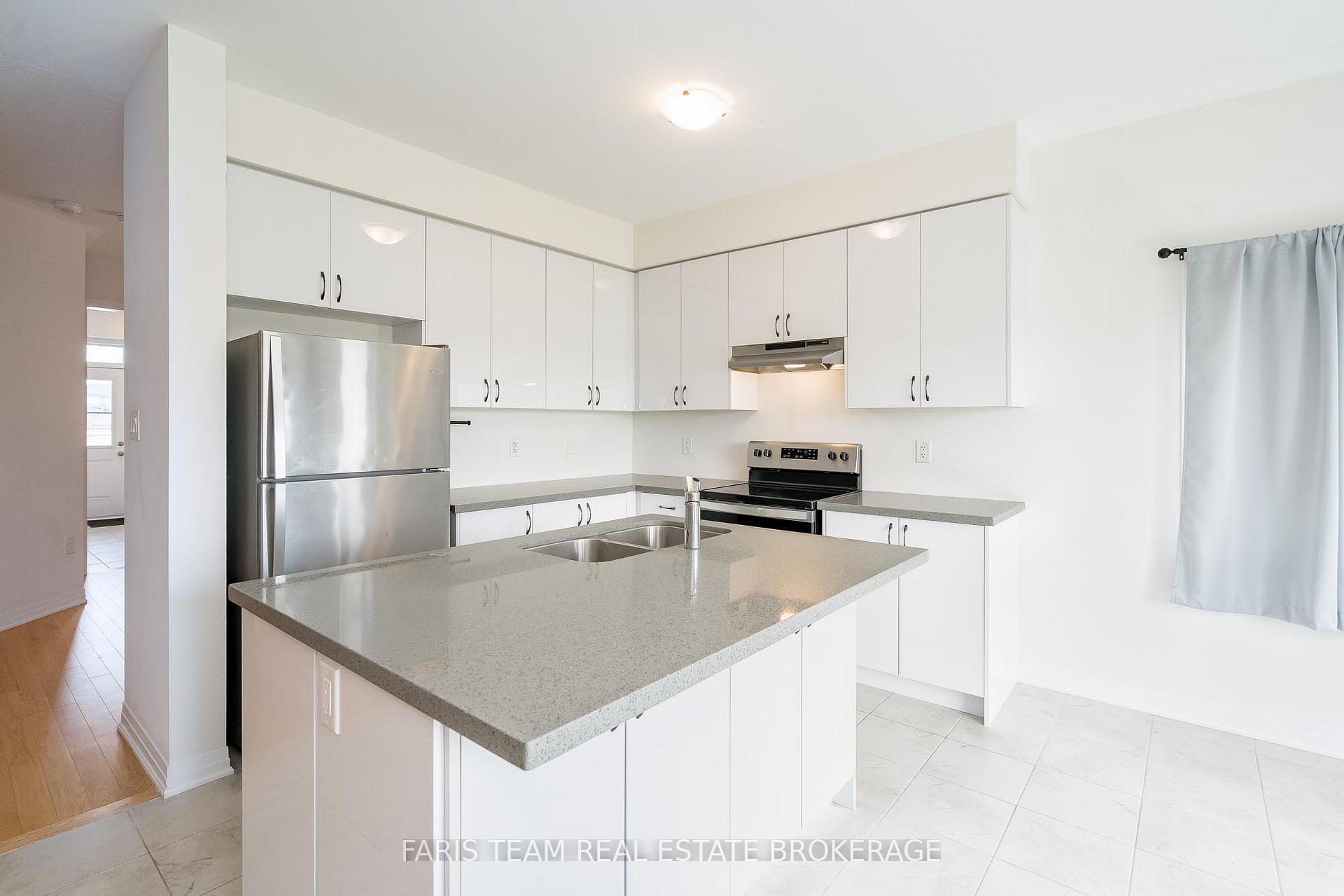 Photo 4 of 1359 Broderick Street, Innisfil, Rural Innisfil — HOMEH