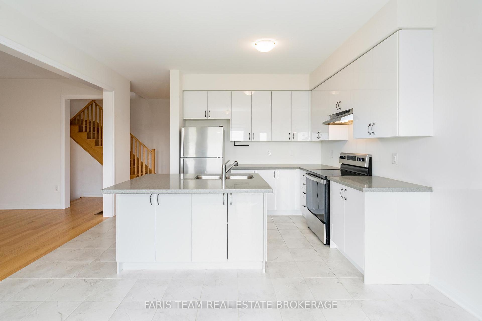 Photo 5 of 1359 Broderick Street, Innisfil, Rural Innisfil — HOMEH