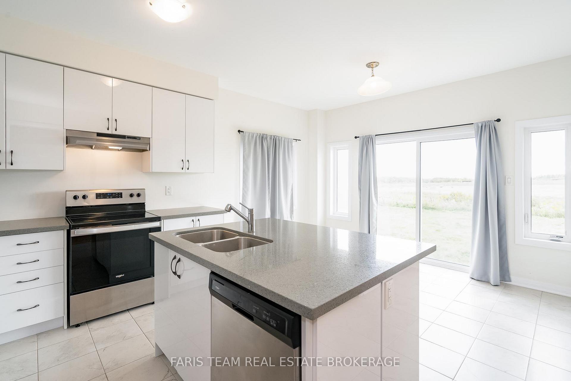 Photo 7 of 1359 Broderick Street, Innisfil, Rural Innisfil — HOMEH
