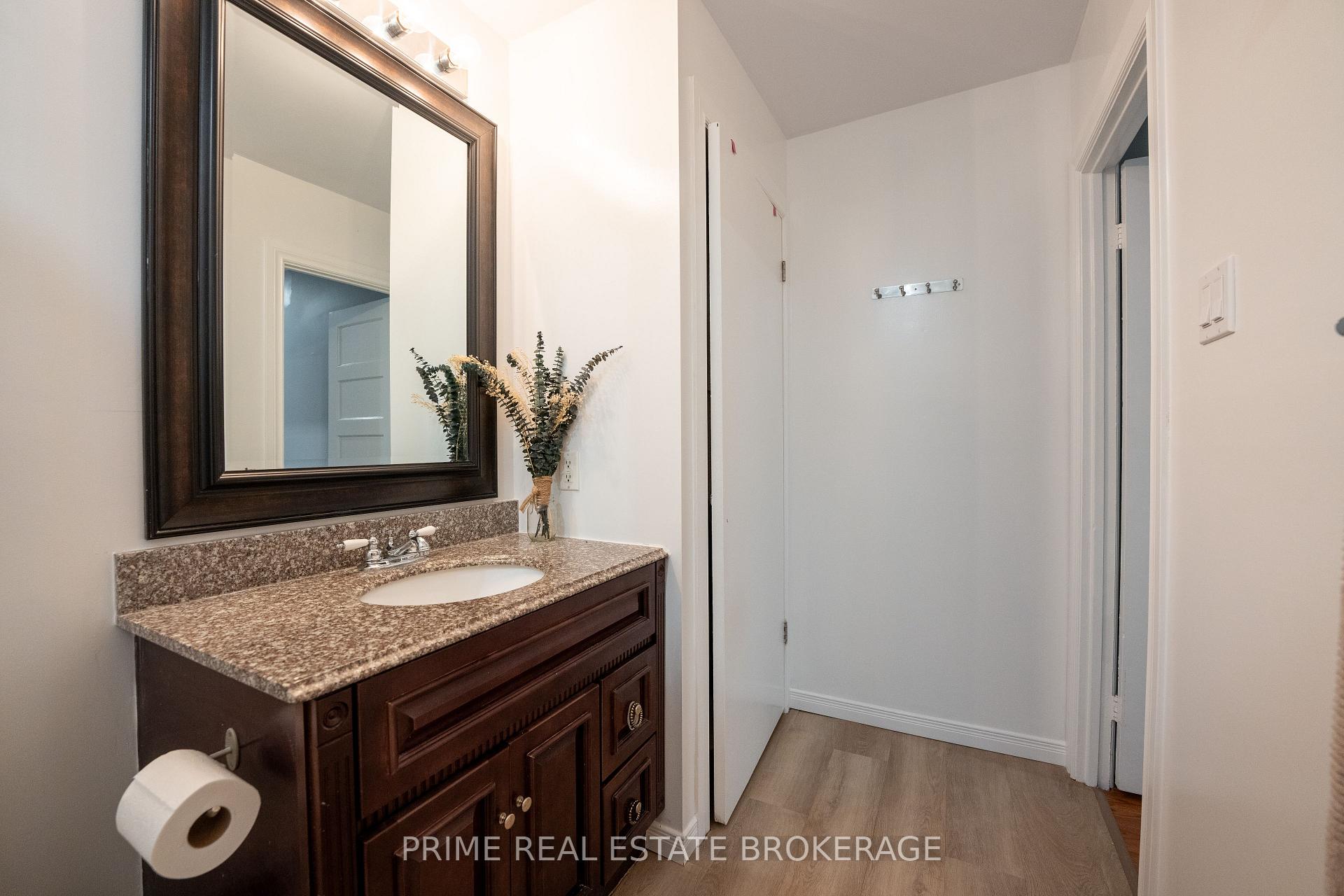 Photo 14 of 126 Albert Street, Lucan Biddulph, Lucan — HOMEH