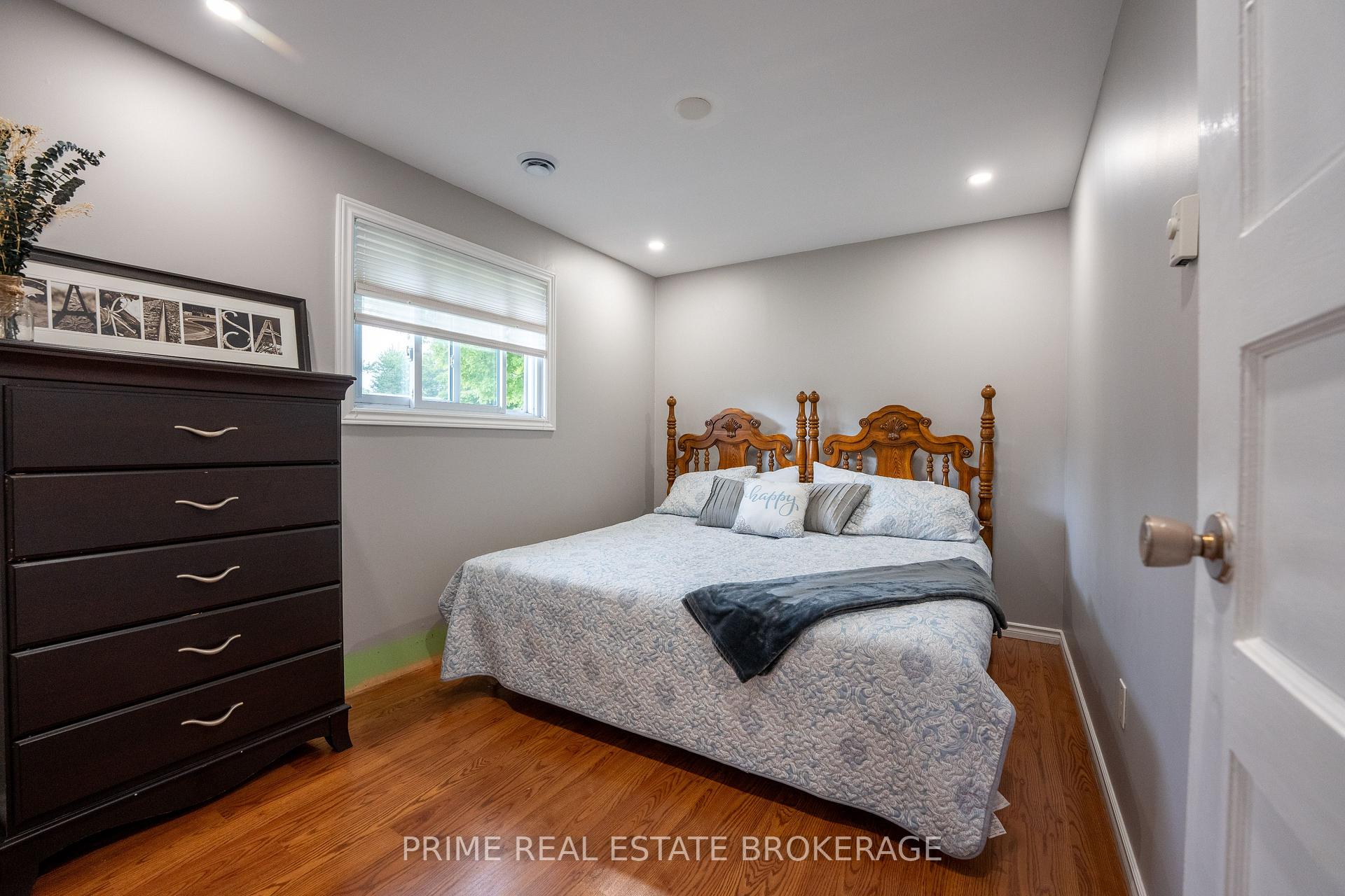 Photo 15 of 126 Albert Street, Lucan Biddulph, Lucan — HOMEH
