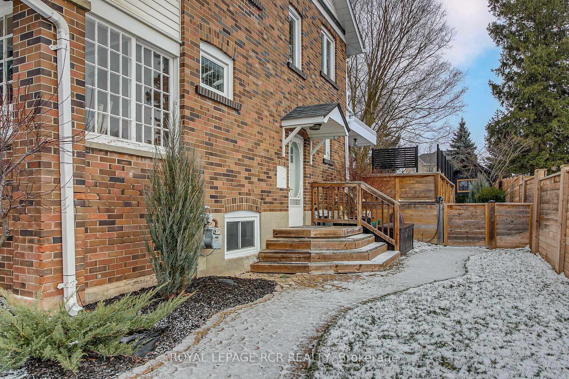 Photo 3 of 442 Main Street, King, Schomberg — HOMEH