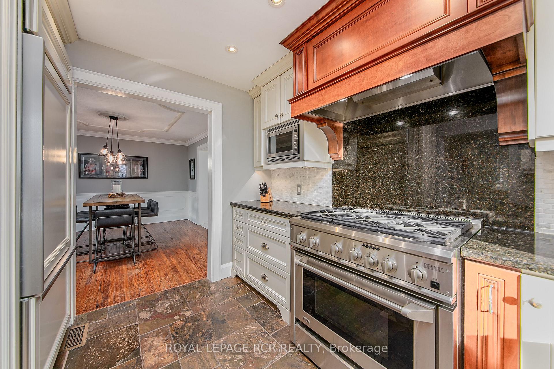 Photo 18 of 442 Main Street, King, Schomberg — HOMEH
