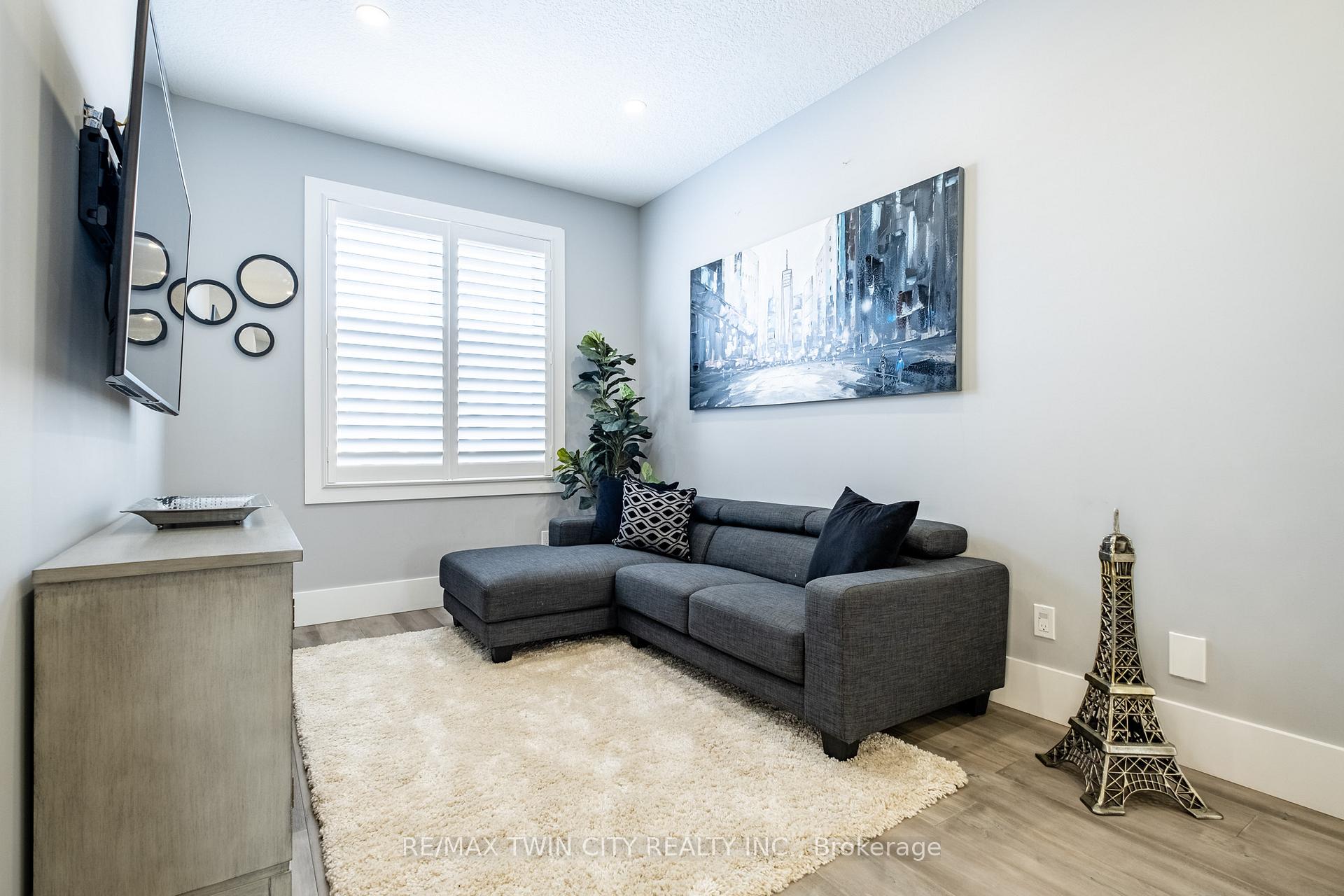 Photo 18 of 46 Paige Street, Kitchener — HOMEH