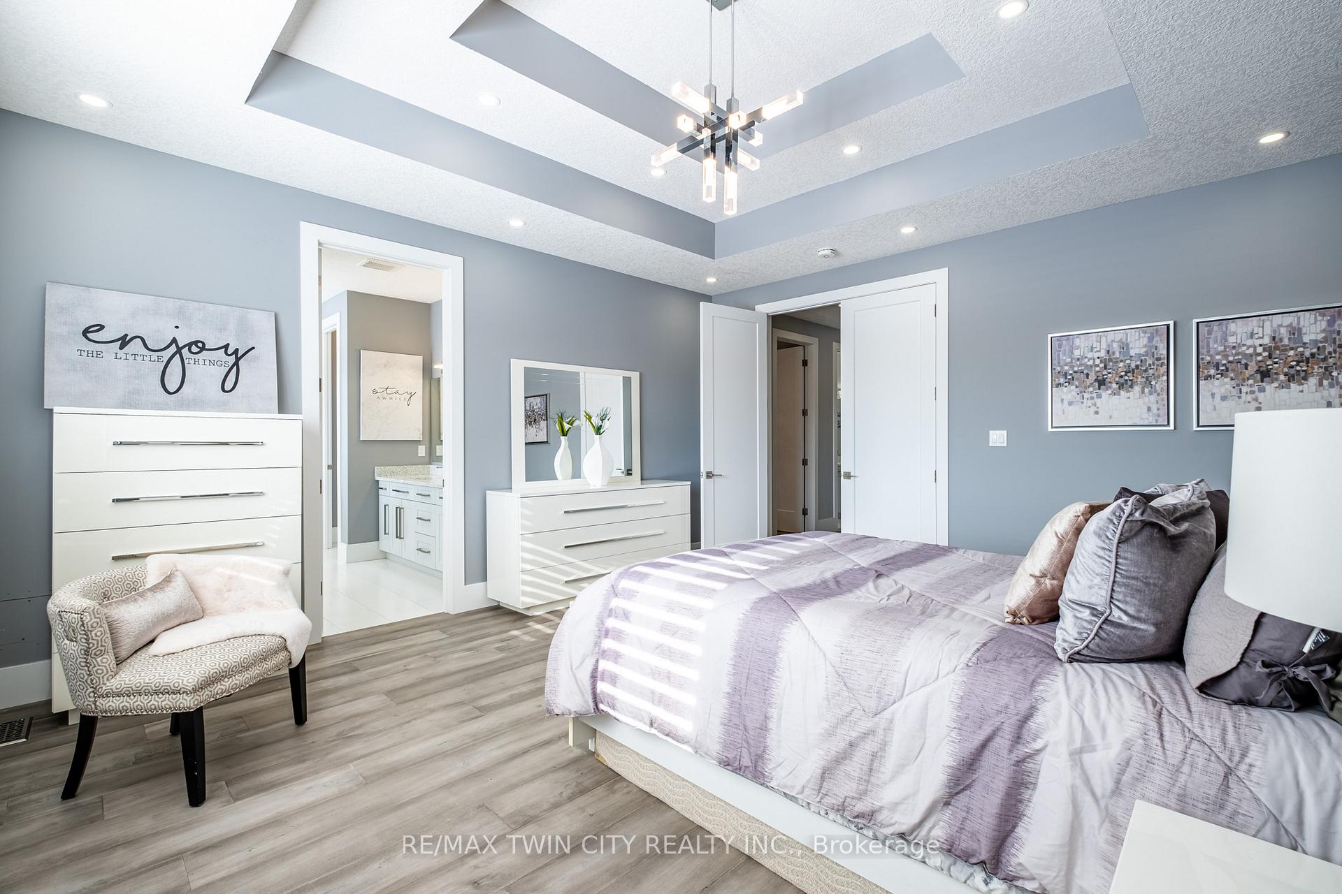 Photo 27 of 46 Paige Street, Kitchener — HOMEH