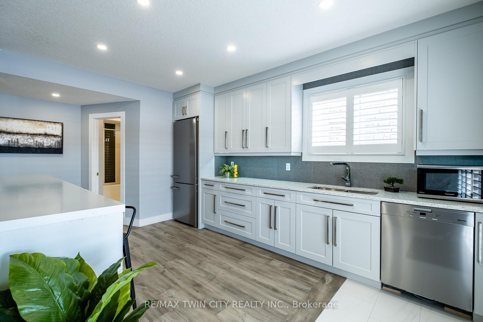 Photo 32 of 46 Paige Street, Kitchener — HOMEH