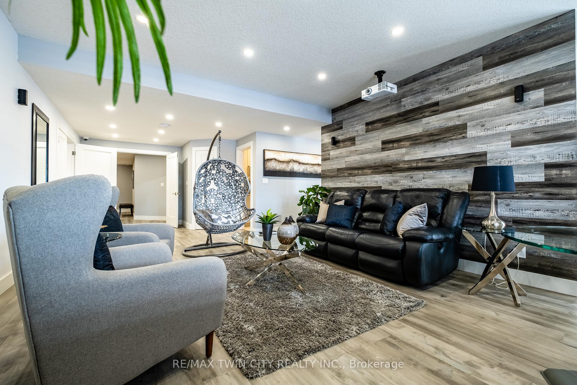 Photo 38 of 46 Paige Street, Kitchener — HOMEH