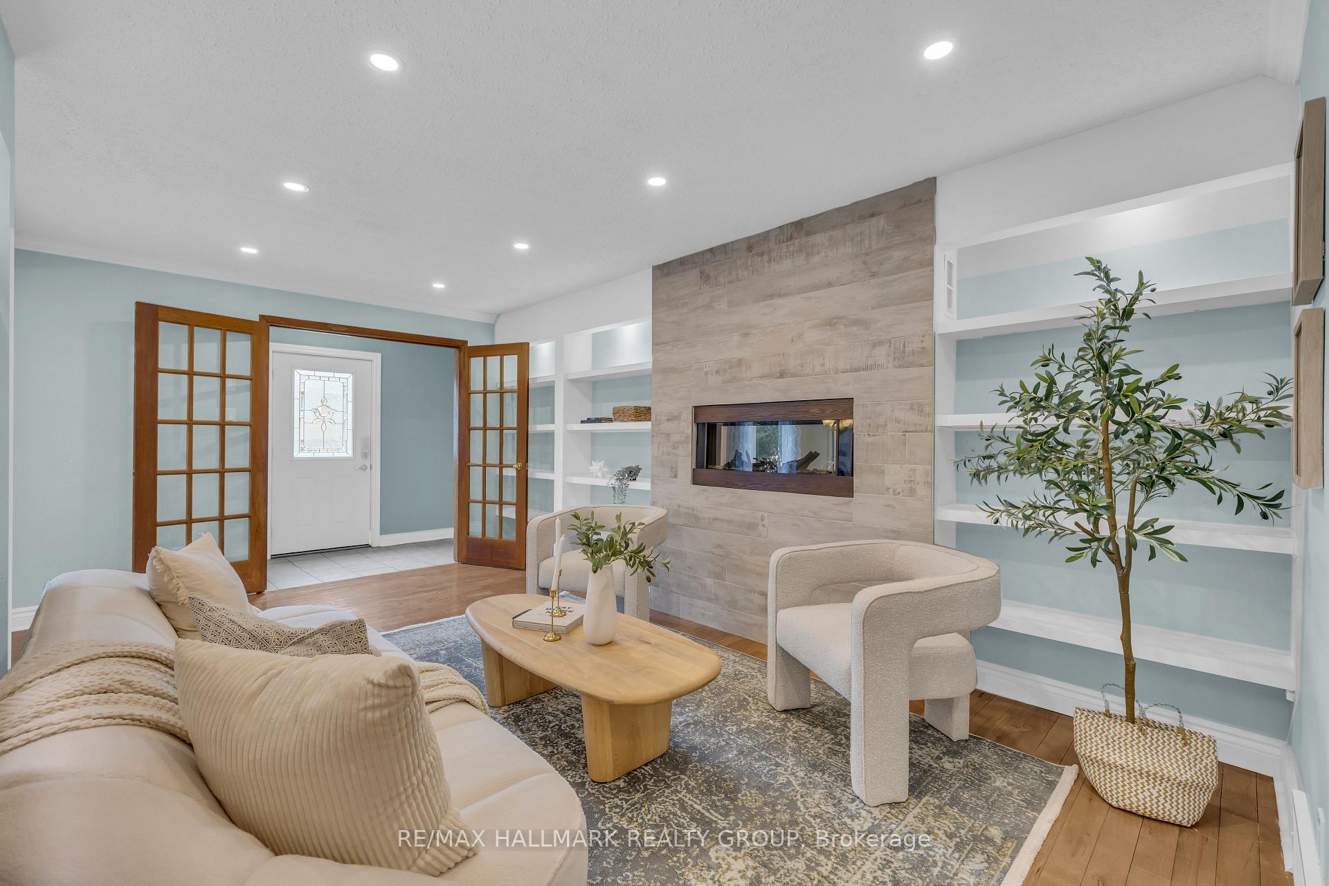 Photo 5 of 8 Scharf Lane, Ottawa, Kanata - Glencairn/Hazeldean — HOMEH