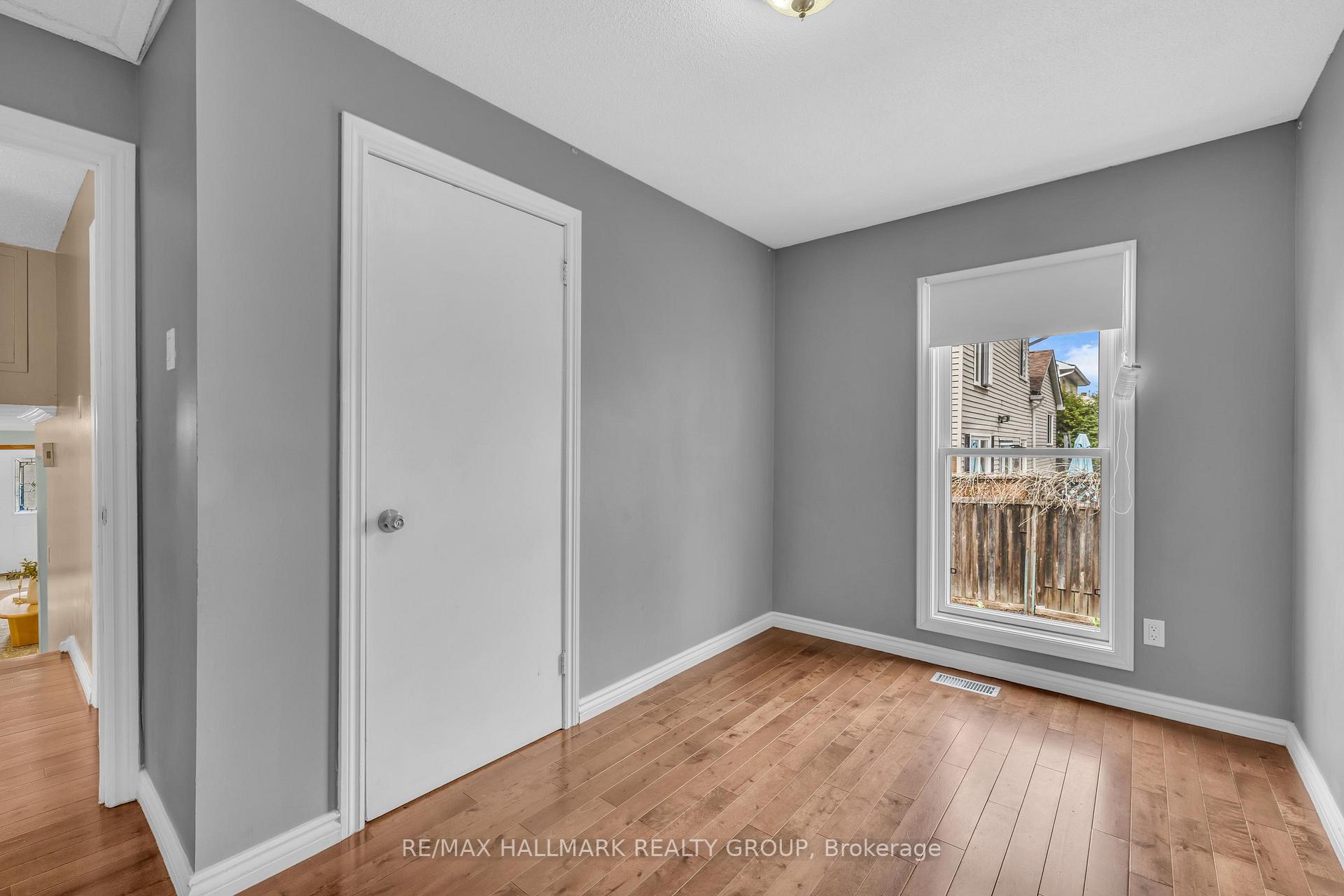 Photo 16 of 8 Scharf Lane, Ottawa, Kanata - Glencairn/Hazeldean — HOMEH