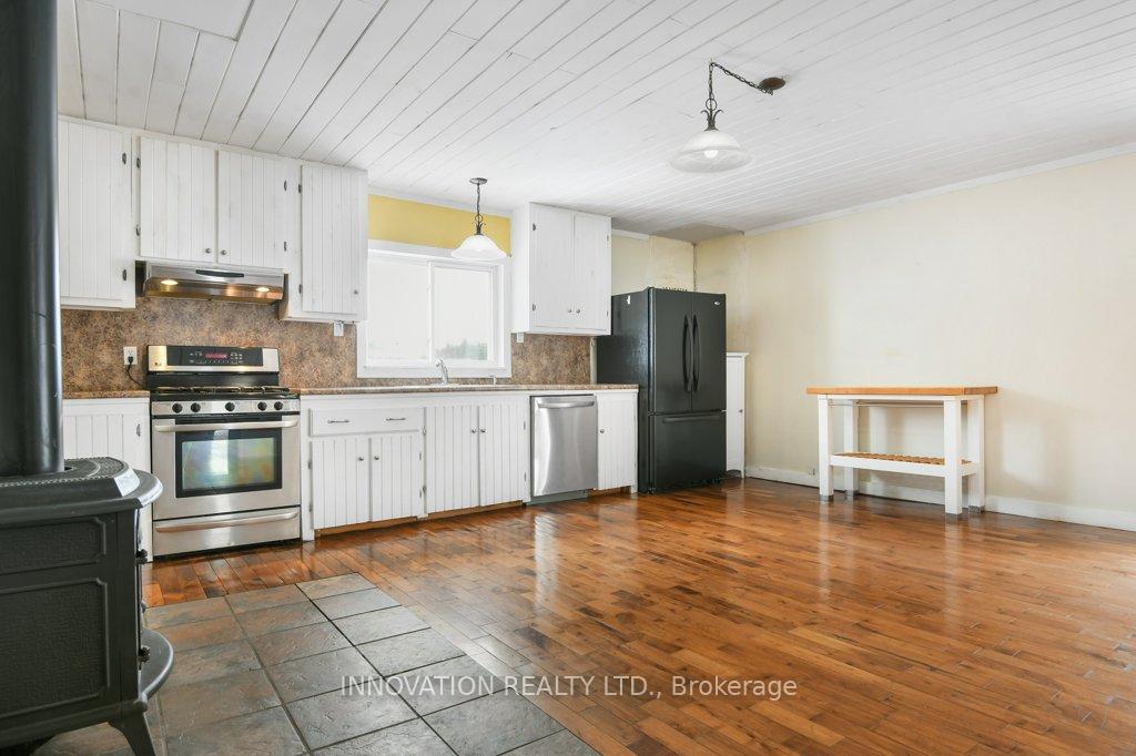 Photo 10 of 9779 Highway 511, Lanark Highlands, Lanark Highlands (Darling) Twp — HOMEH