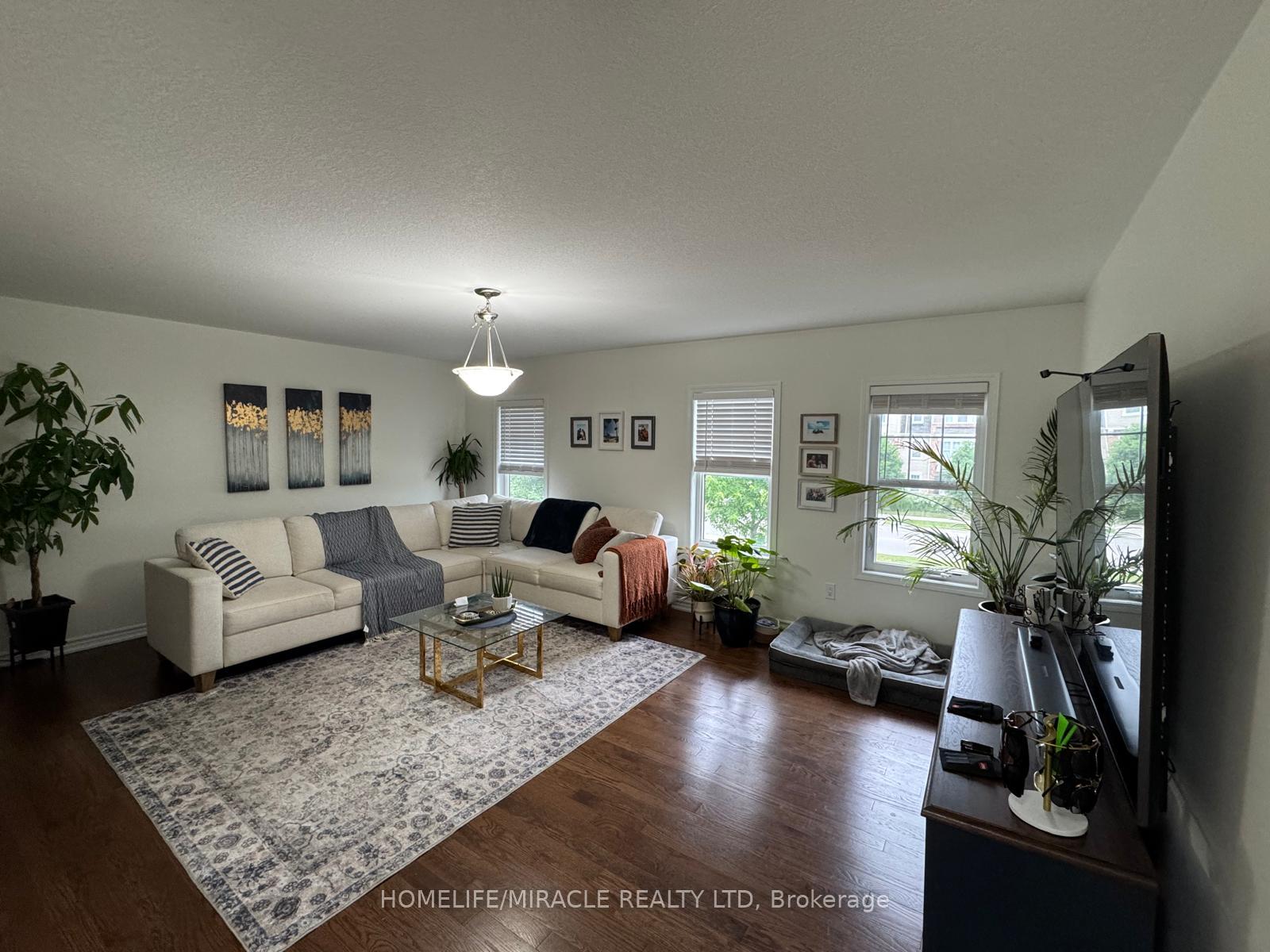 Photo 6 of 36 Outlook Terrace, Kitchener, Rosenburg — HOMEH