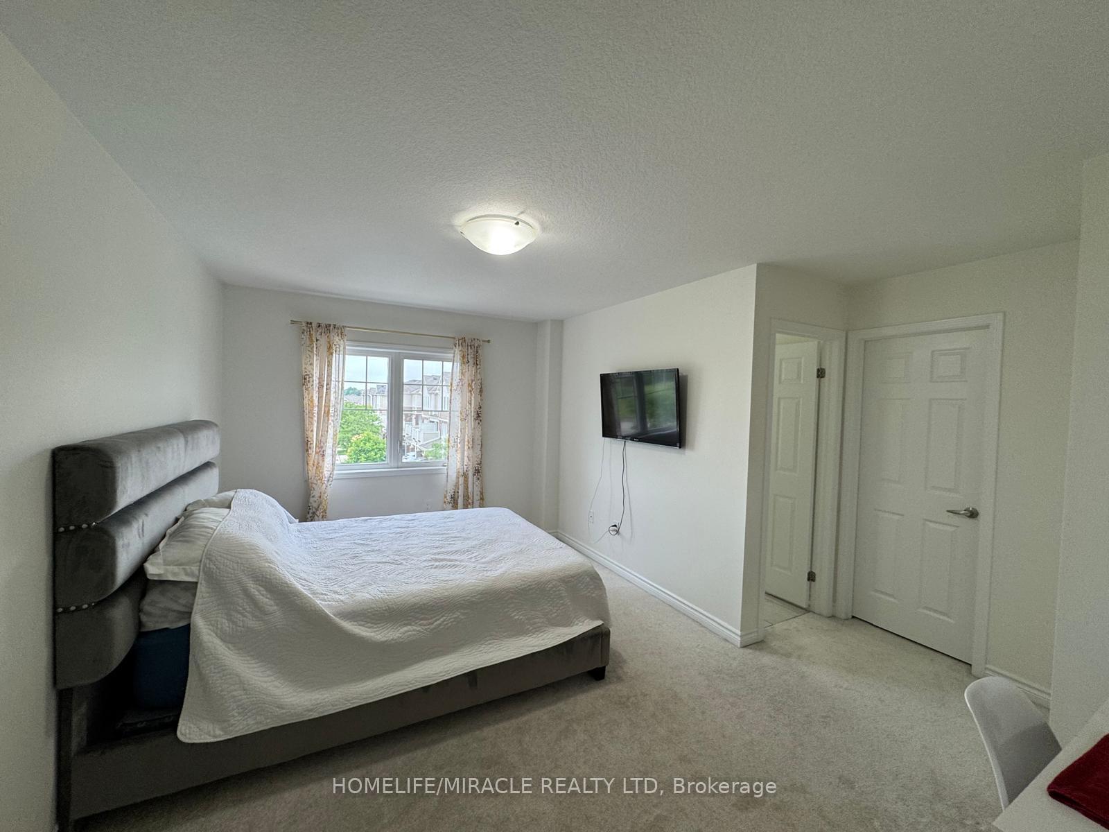Photo 9 of 36 Outlook Terrace, Kitchener, Rosenburg — HOMEH