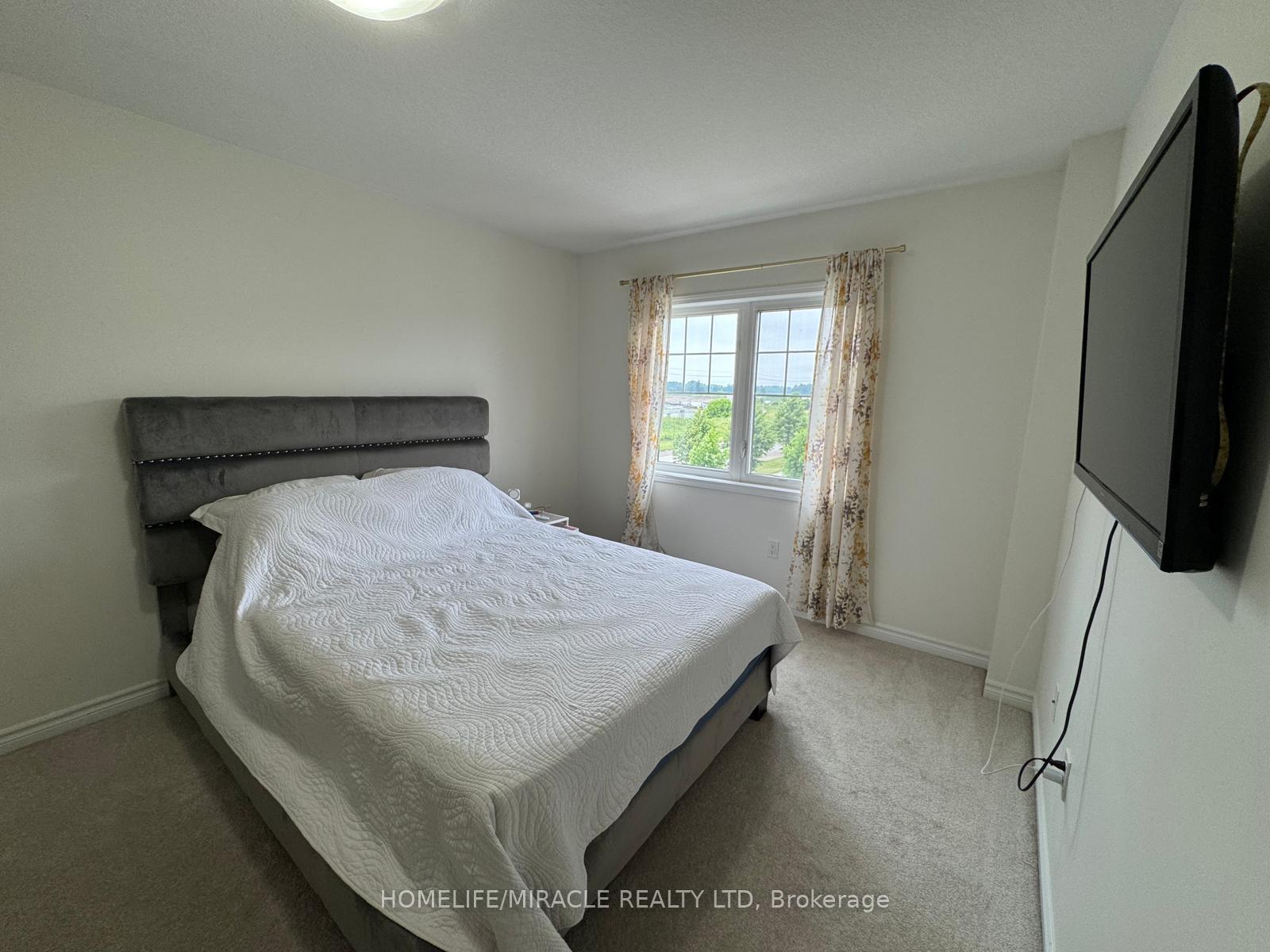 Photo 11 of 36 Outlook Terrace, Kitchener, Rosenburg — HOMEH
