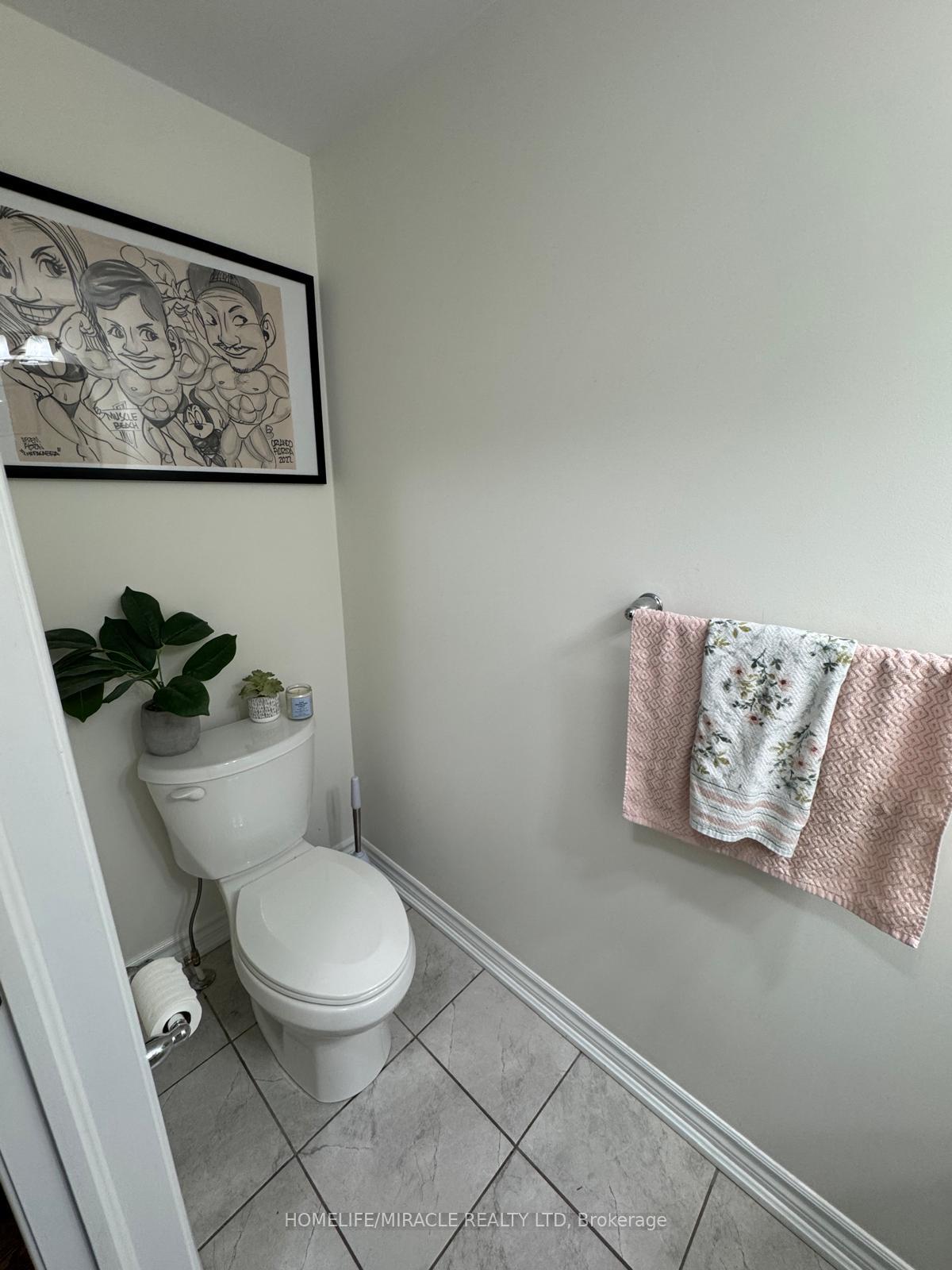 Photo 13 of 36 Outlook Terrace, Kitchener, Rosenburg — HOMEH