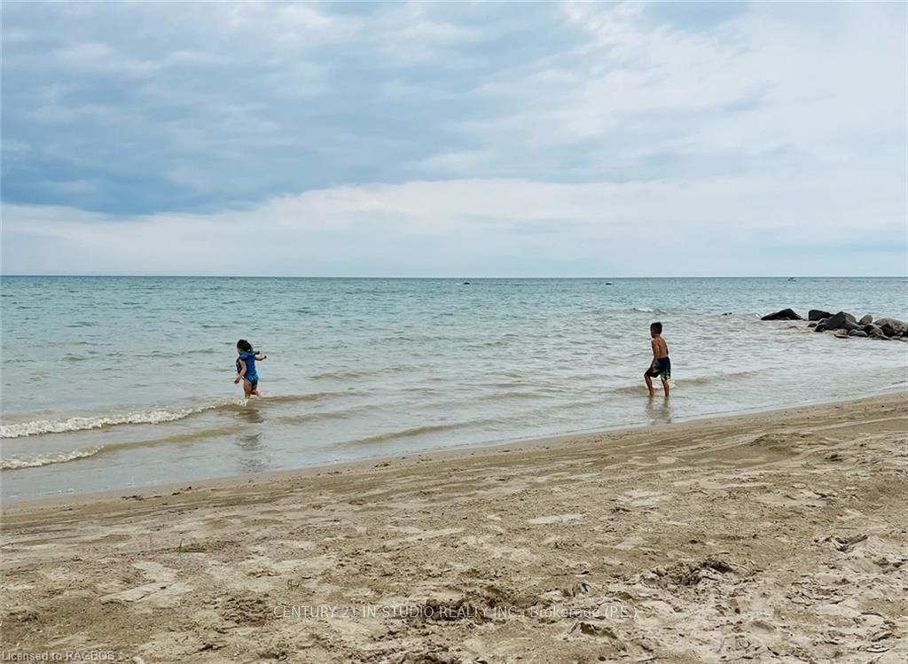 Photo 6 of 38 Sprucedale Drive, Kincardine — HOMEH