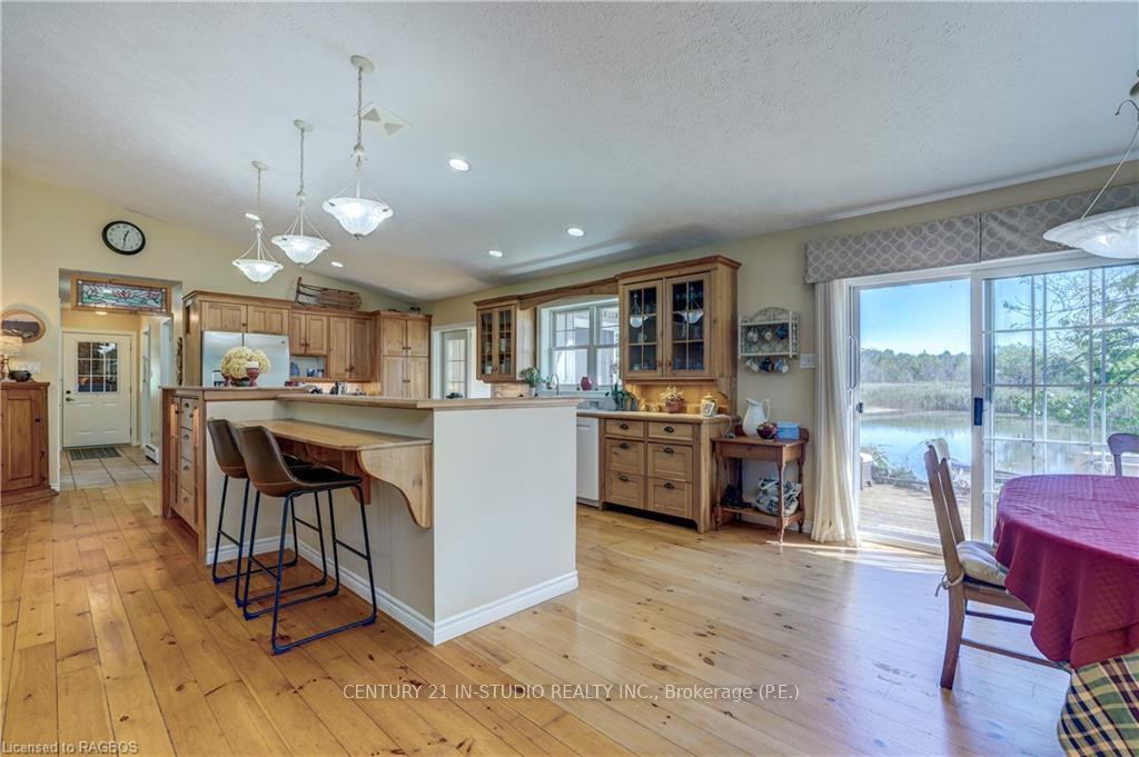 Photo 13 of 38 Sprucedale Drive, Kincardine — HOMEH