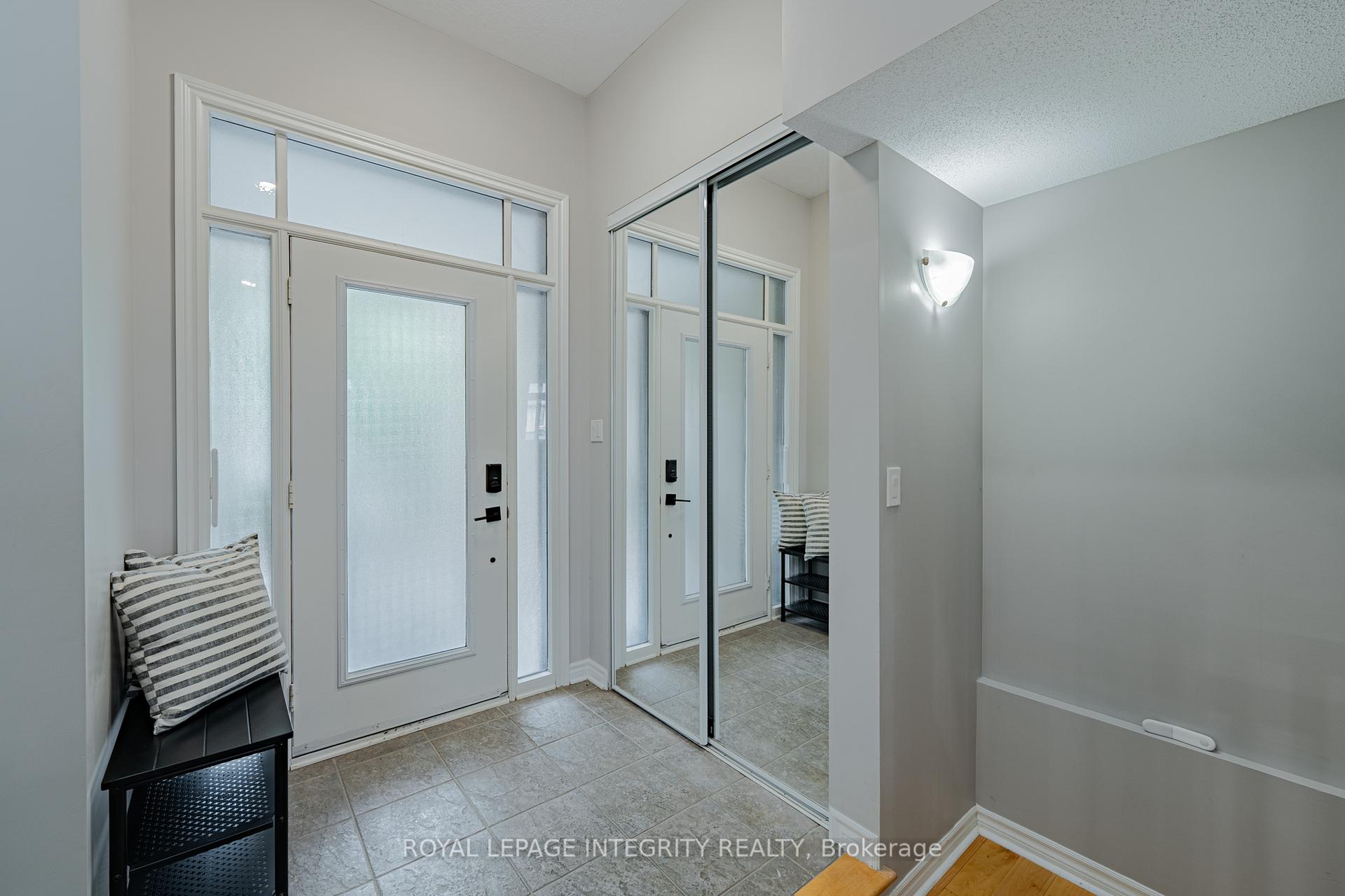 Photo 3 of 1121 Tischart Crescent, Ottawa, Kanata - Kanata Lakes/Heritage Hills — HOMEH