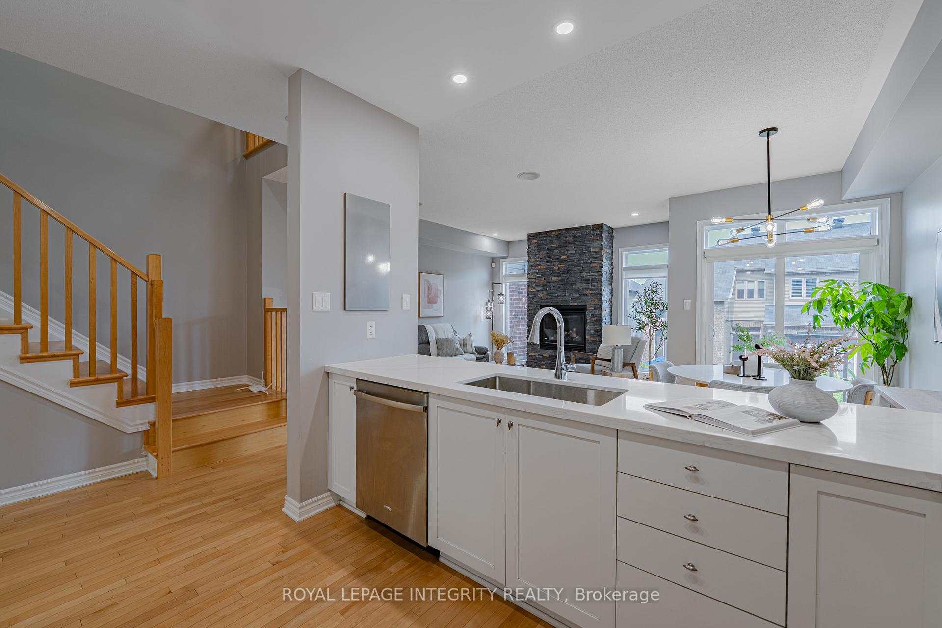 Photo 13 of 1121 Tischart Crescent, Ottawa, Kanata - Kanata Lakes/Heritage Hills — HOMEH
