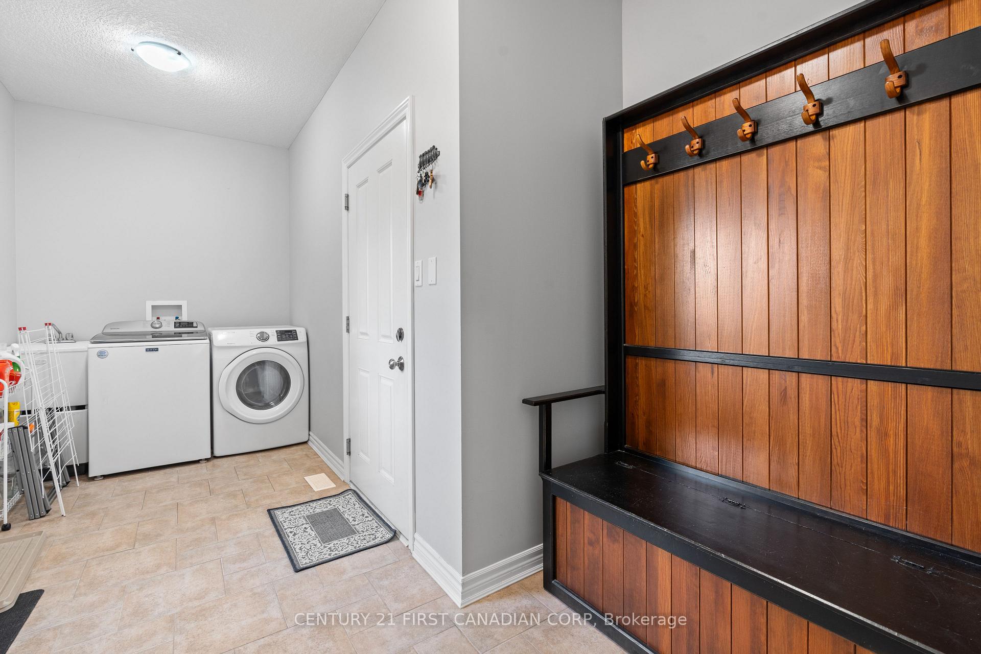 Photo 20 of 116 Radcliffe Crescent, Lucan Biddulph, Lucan — HOMEH