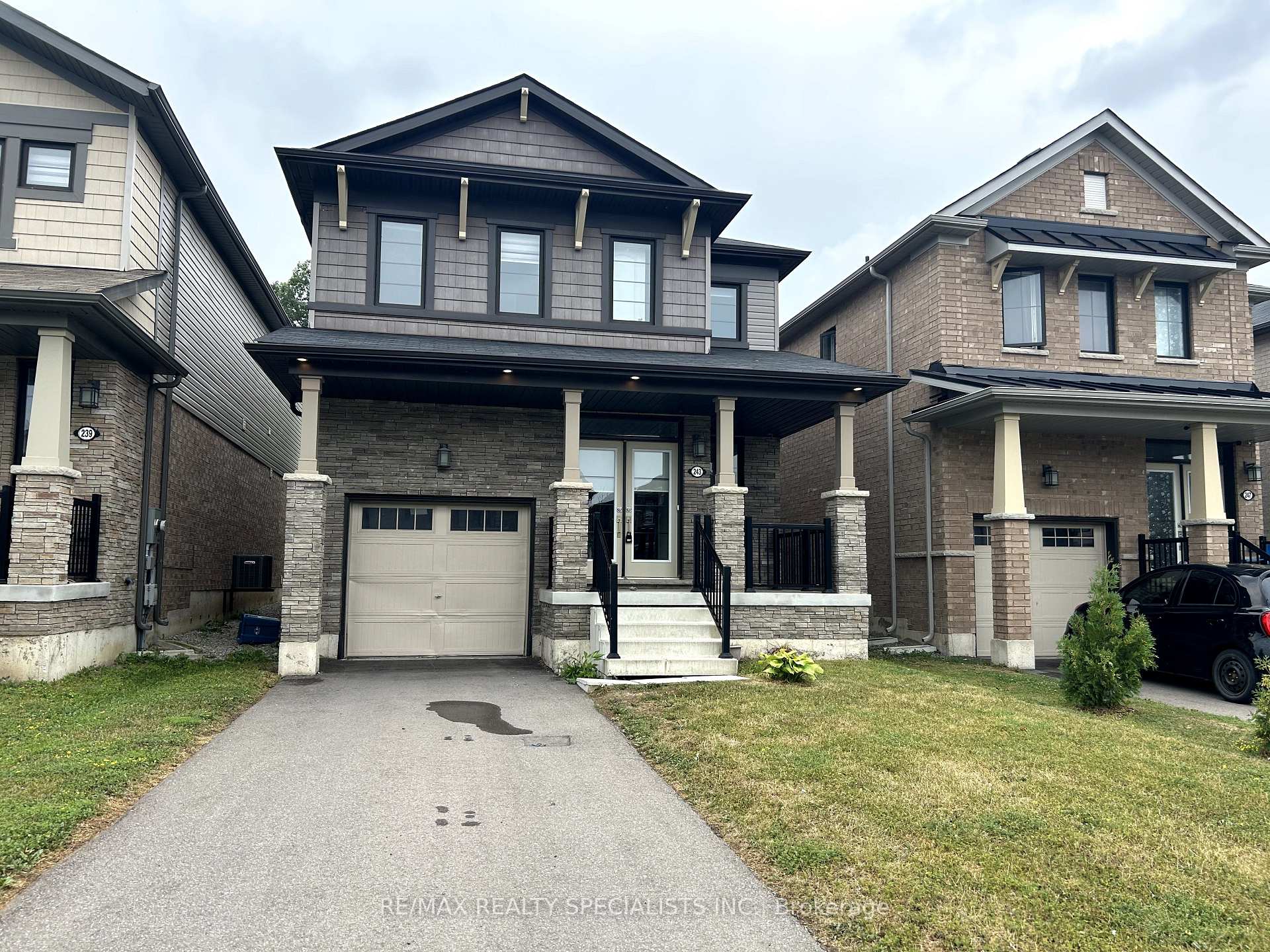 Photo 2 of 243 Bedrock Drive, Hamilton, Stoney Creek Mountain — HOMEH