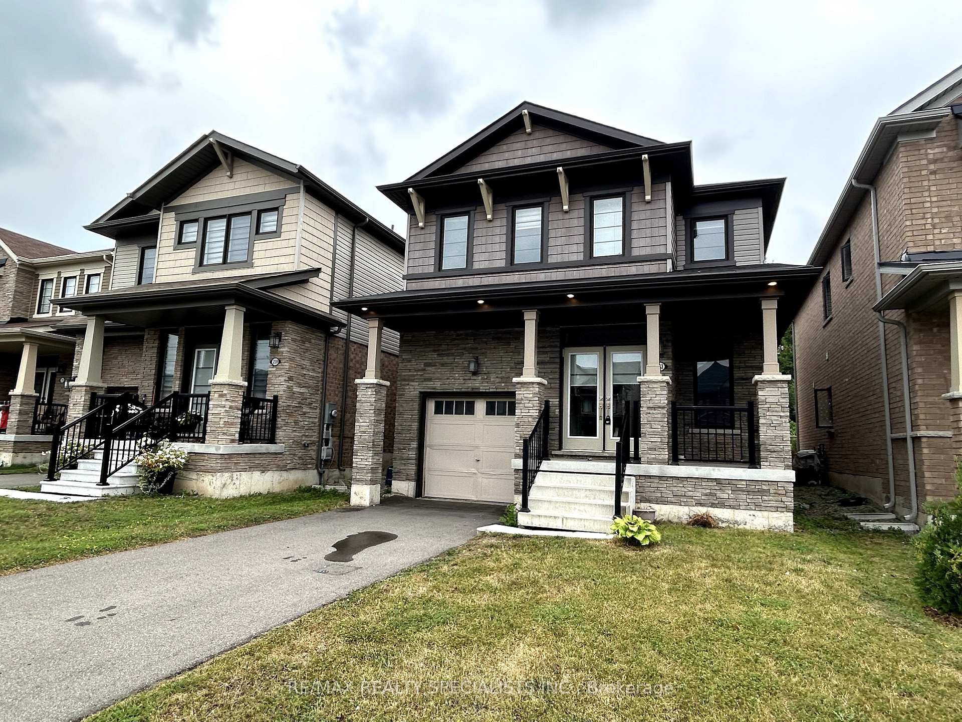 Photo 3 of 243 Bedrock Drive, Hamilton, Stoney Creek Mountain — HOMEH