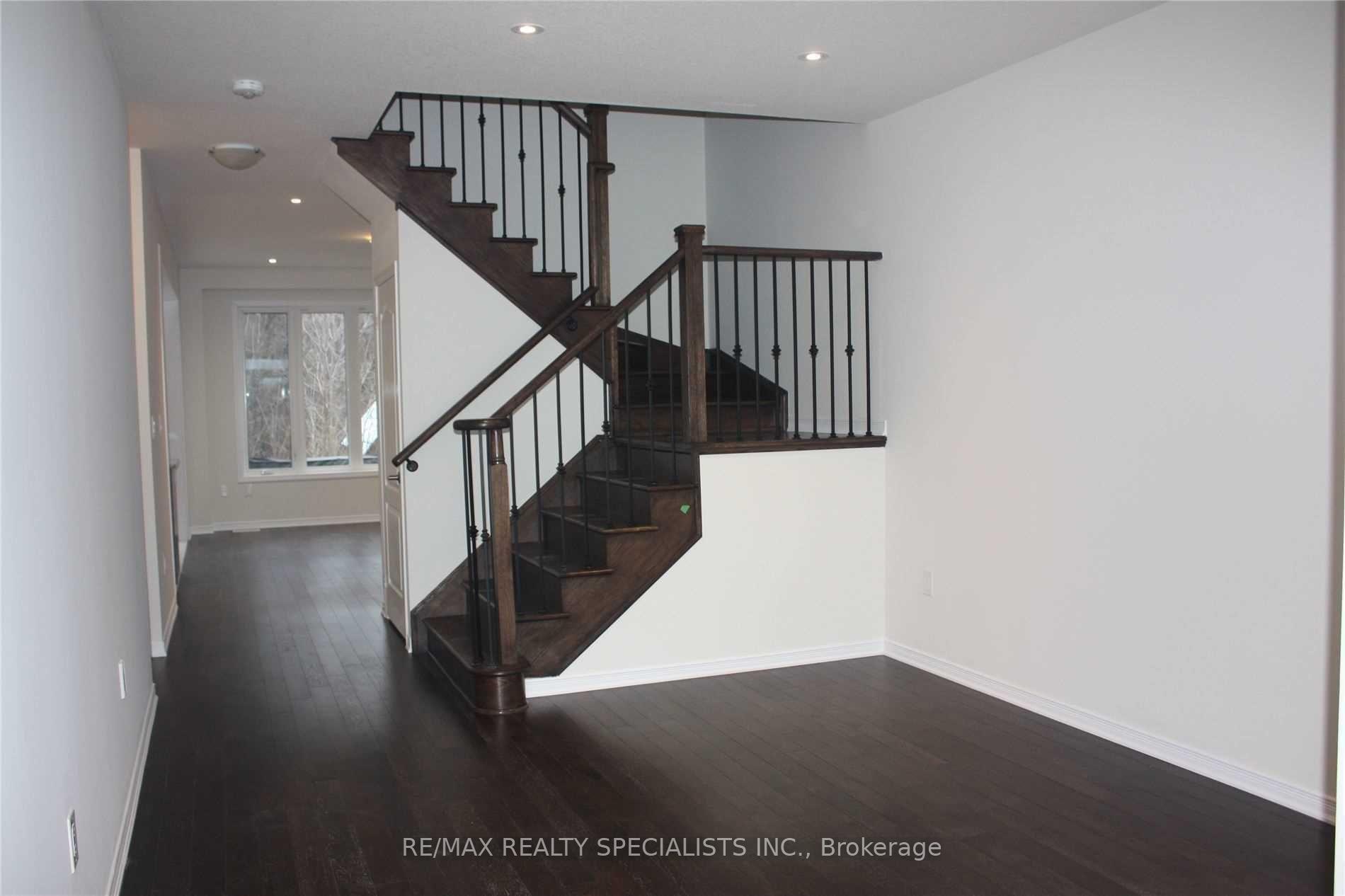 Photo 4 of 243 Bedrock Drive, Hamilton, Stoney Creek Mountain — HOMEH