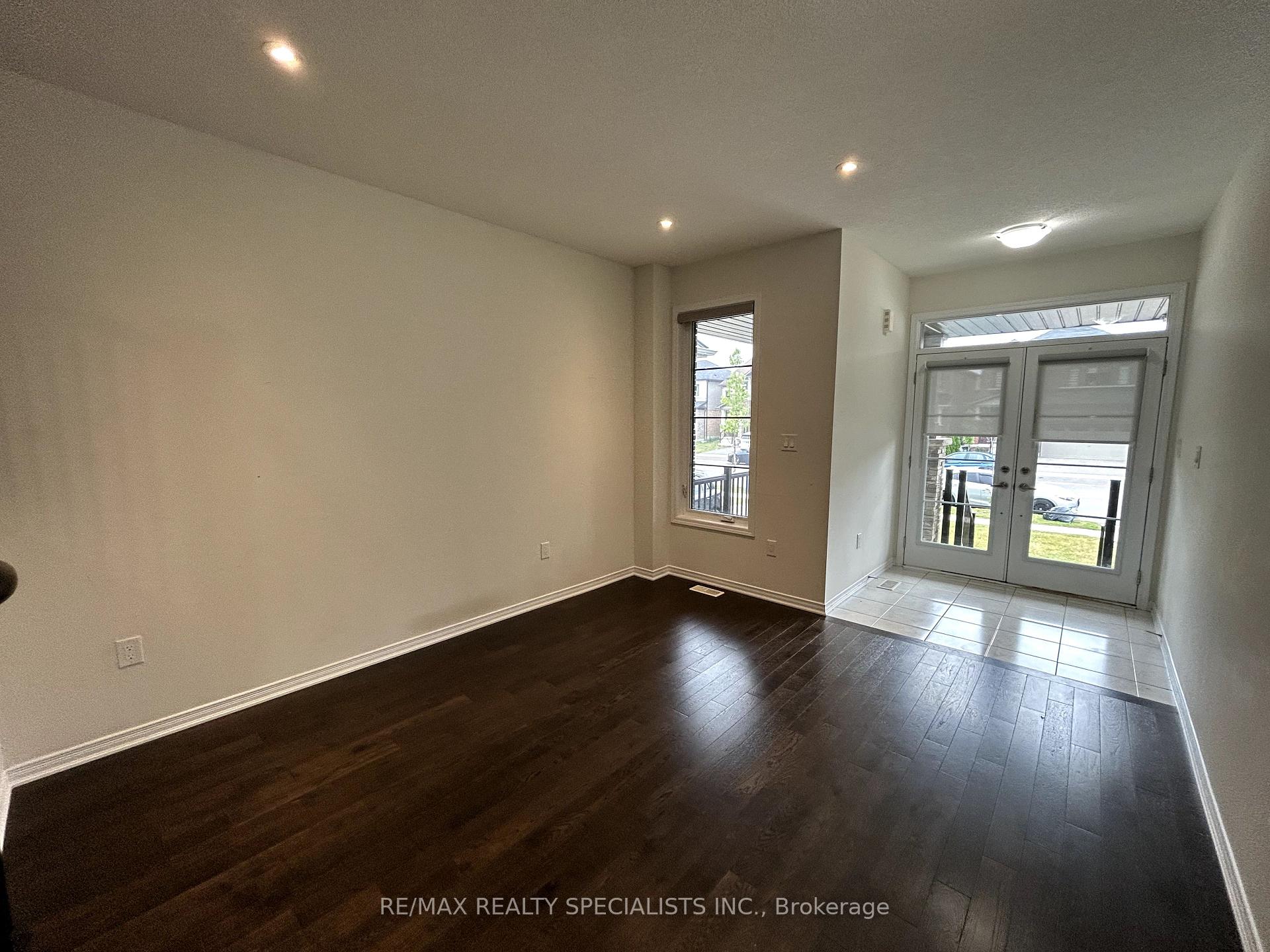 Photo 10 of 243 Bedrock Drive, Hamilton, Stoney Creek Mountain — HOMEH