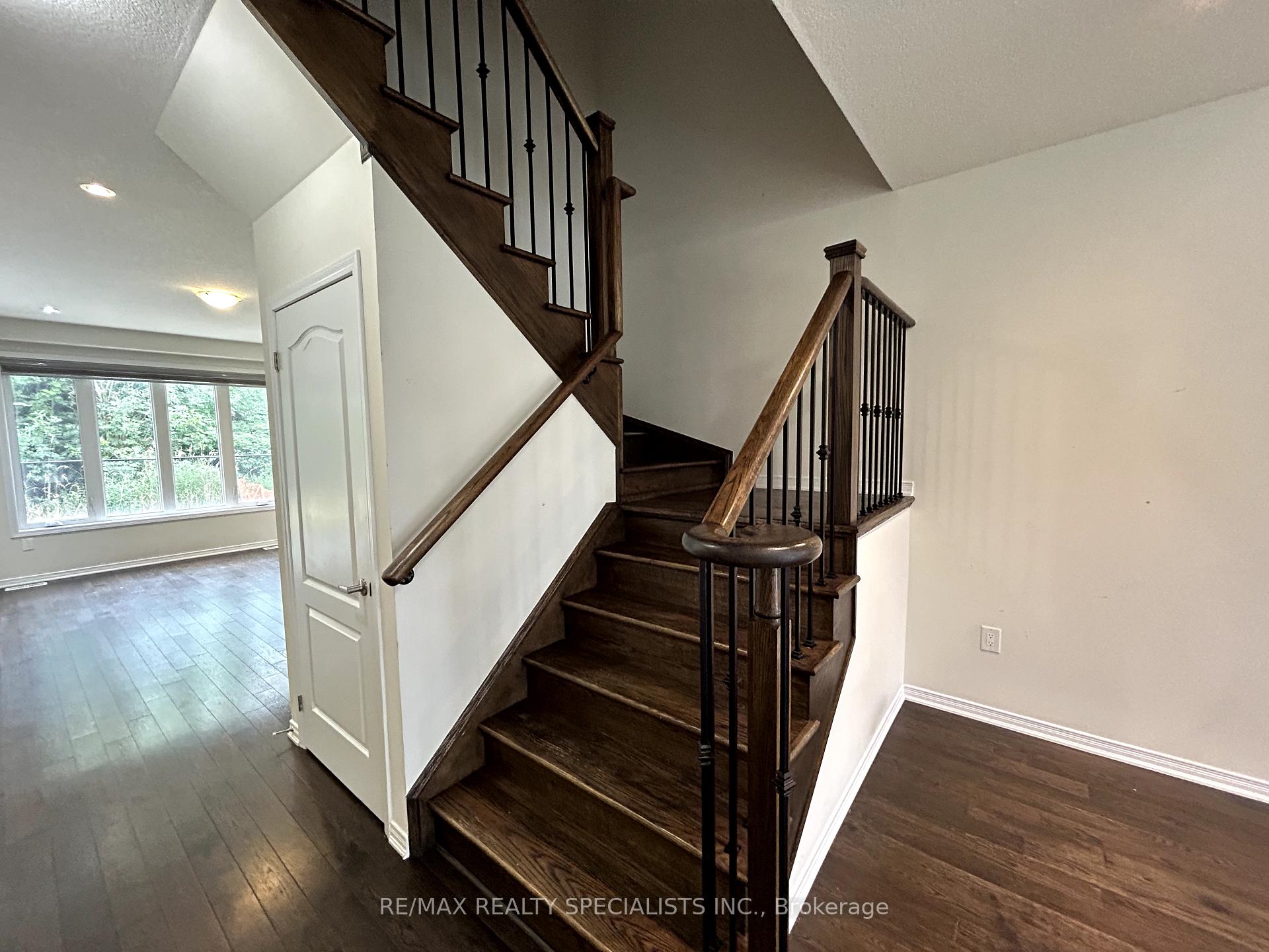 Photo 12 of 243 Bedrock Drive, Hamilton, Stoney Creek Mountain — HOMEH
