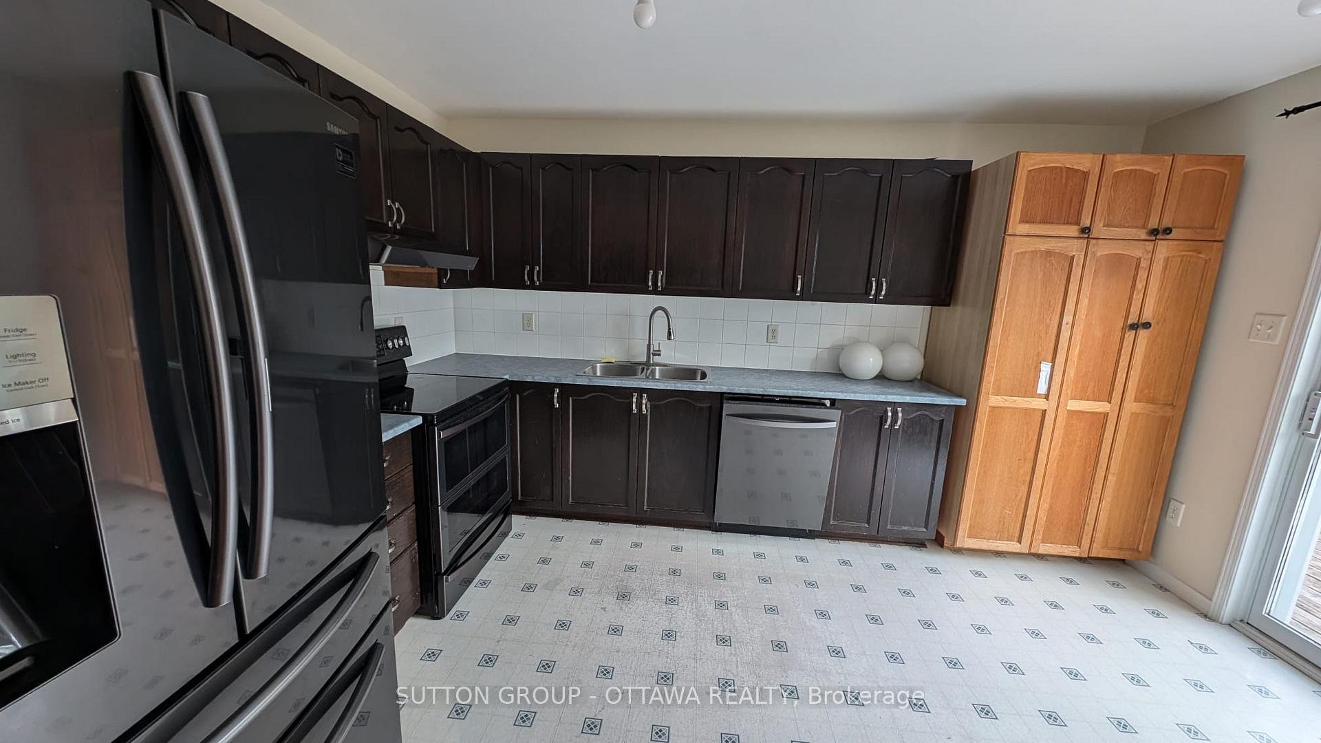 Photo 9 of 22 Westmeath Crescent, Ottawa, Kanata - Morgan's Grant/South March — HOMEH