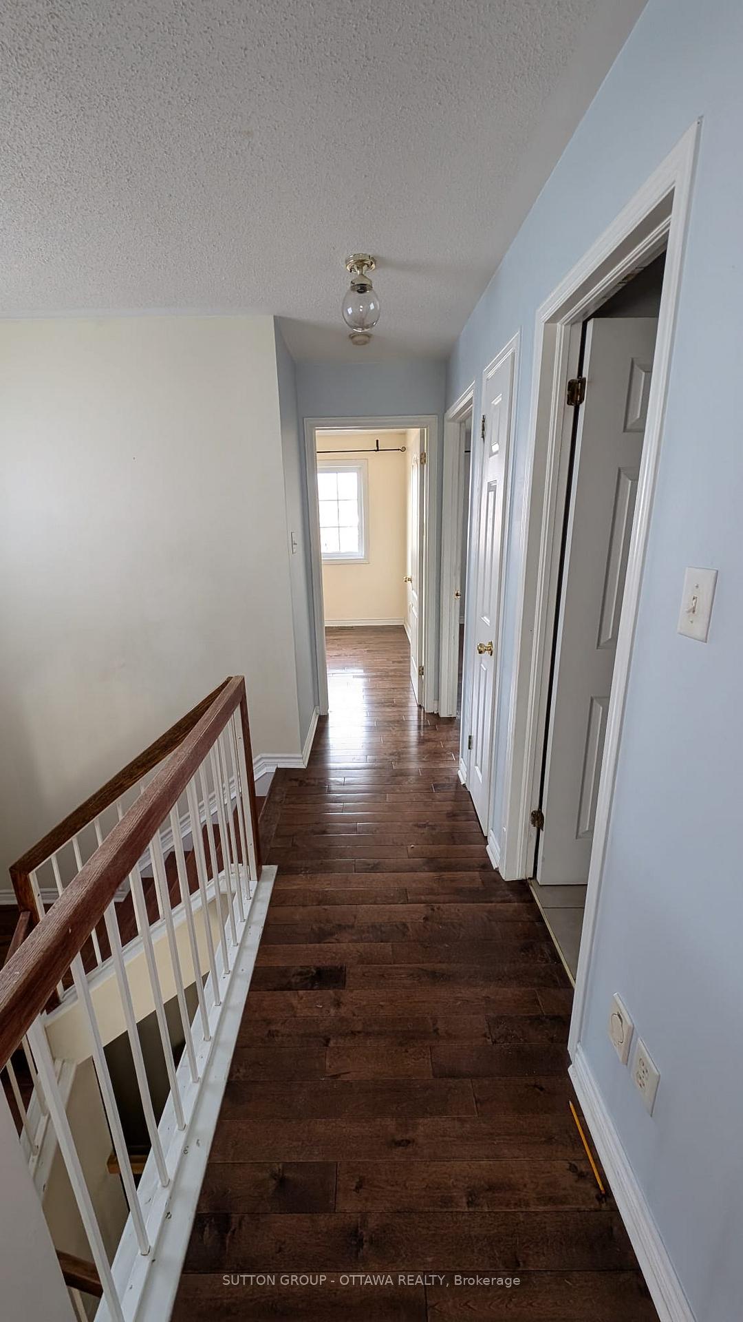 Photo 11 of 22 Westmeath Crescent, Ottawa, Kanata - Morgan's Grant/South March — HOMEH