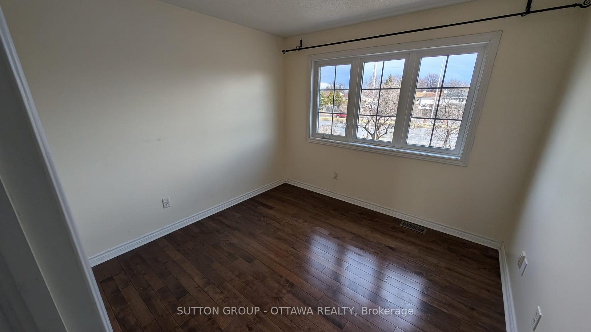 Photo 13 of 22 Westmeath Crescent, Ottawa, Kanata - Morgan's Grant/South March — HOMEH