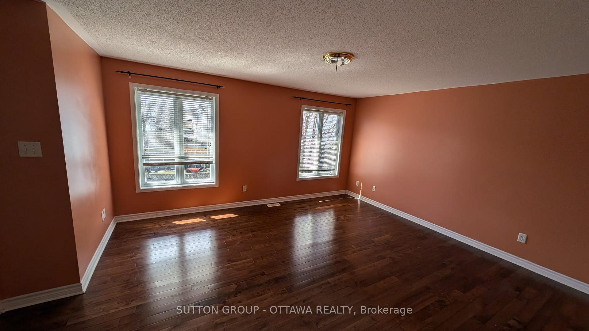 Photo 15 of 22 Westmeath Crescent, Ottawa, Kanata - Morgan's Grant/South March — HOMEH