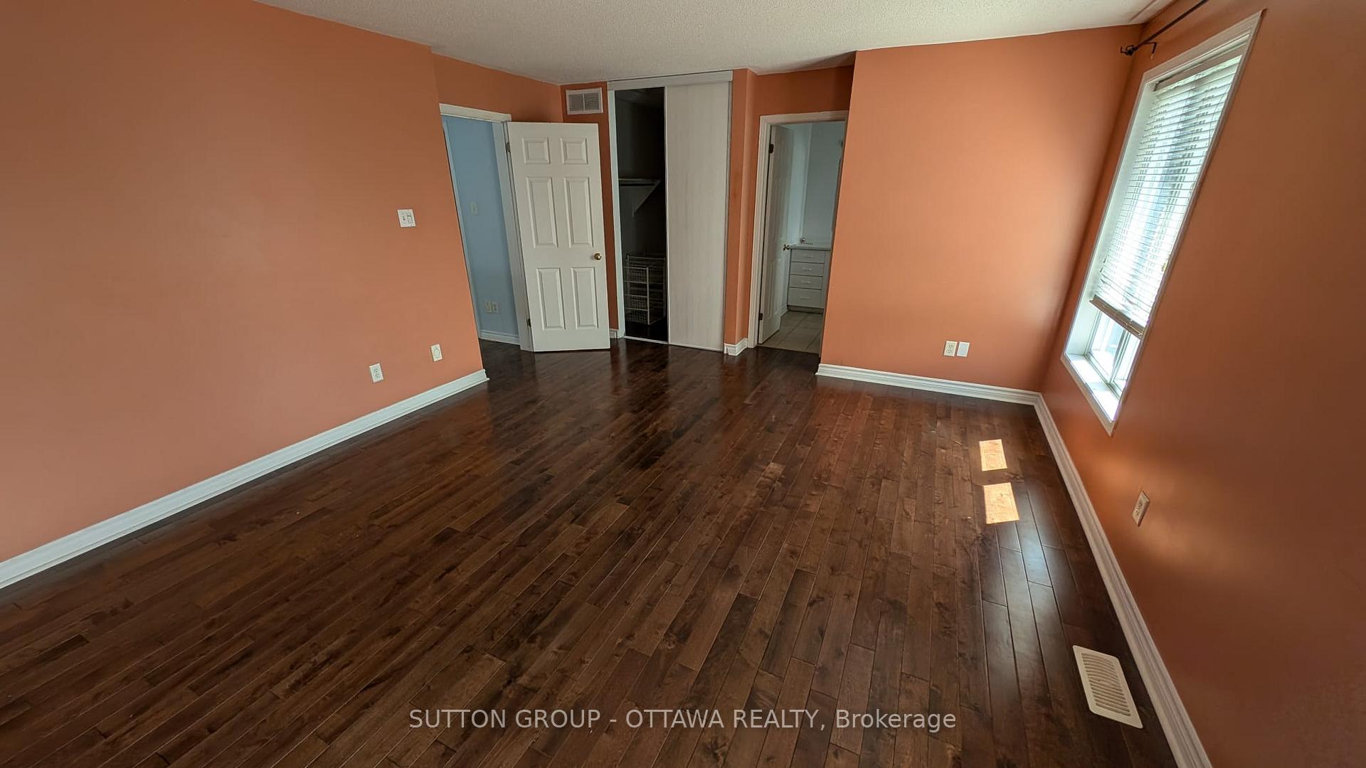 Photo 16 of 22 Westmeath Crescent, Ottawa, Kanata - Morgan's Grant/South March — HOMEH