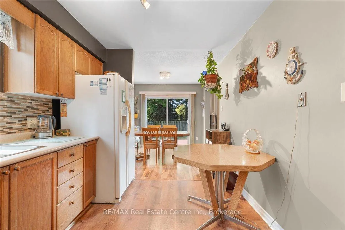 Photo 14 of 75 Marisa Street, Kitchener — HOMEH
