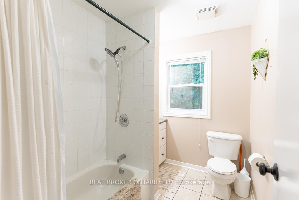 Photo 15 of 1394 Snye Road, Lanark Highlands, Lanark Highlands (Darling) Twp — HOMEH